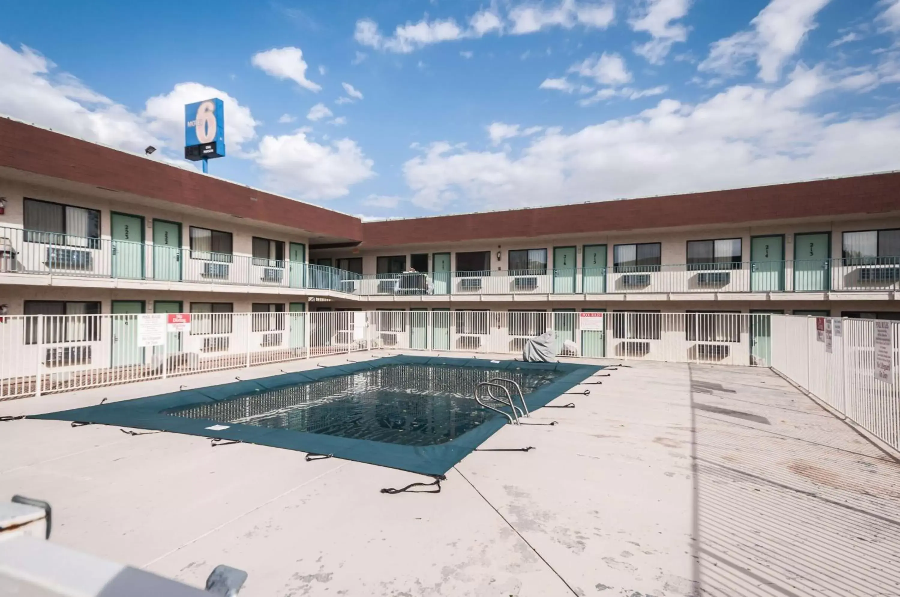 Pool view, Swimming Pool in Motel 6-Green River, UT