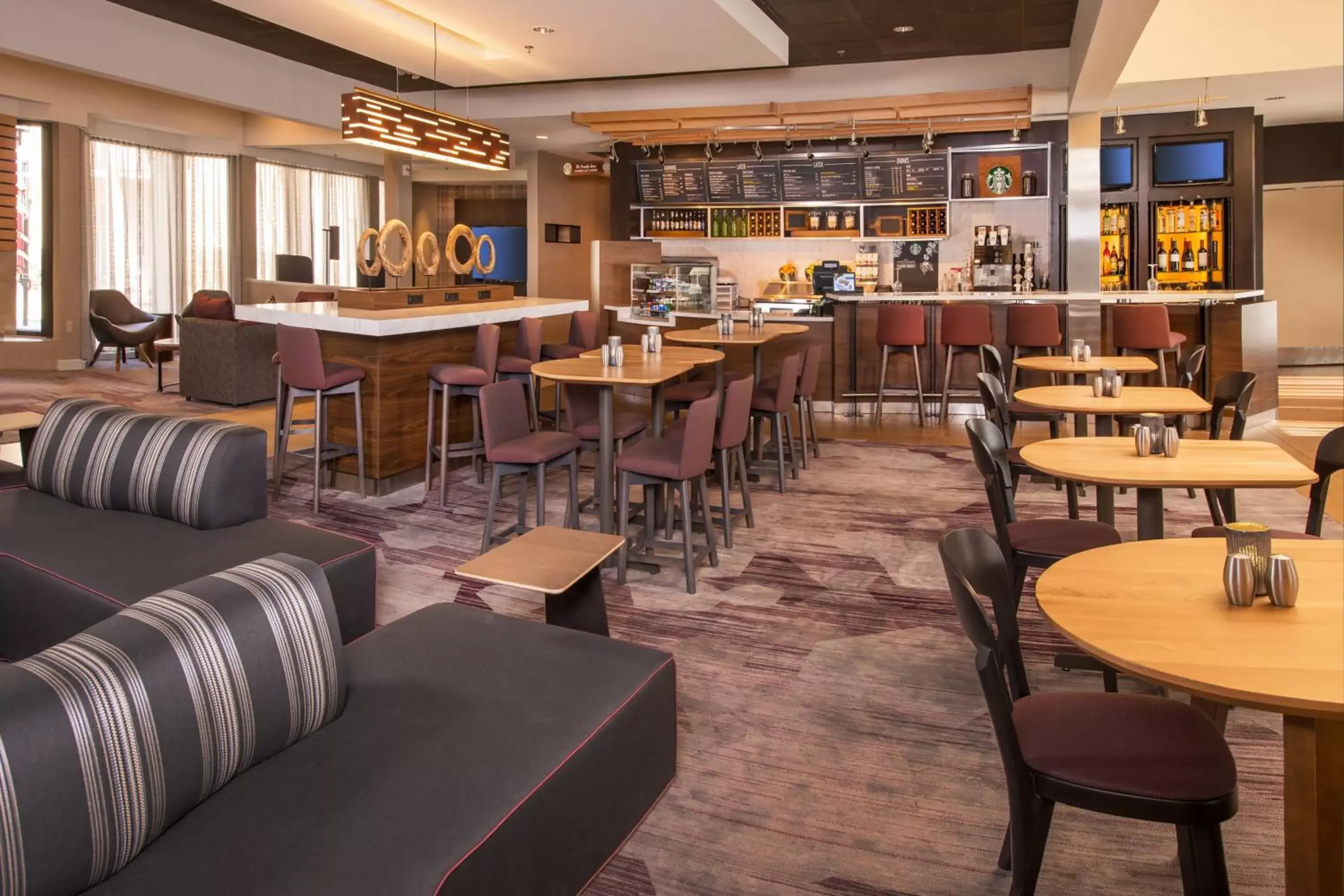 Restaurant/Places to Eat in Courtyard by Marriott Dulles Airport Chantilly