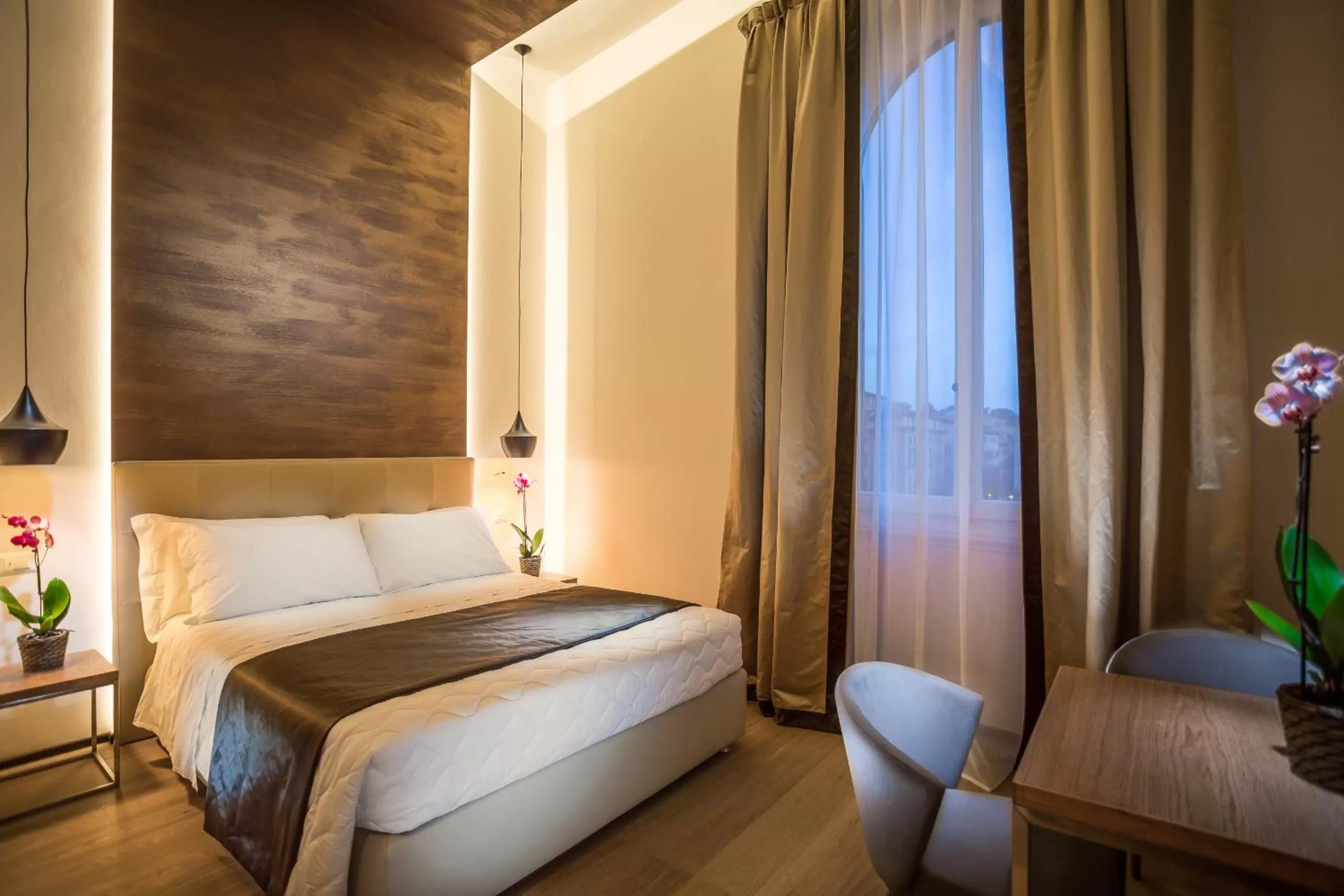 Photo of the whole room, Bed in Palazzo Alfieri - Place of Charme