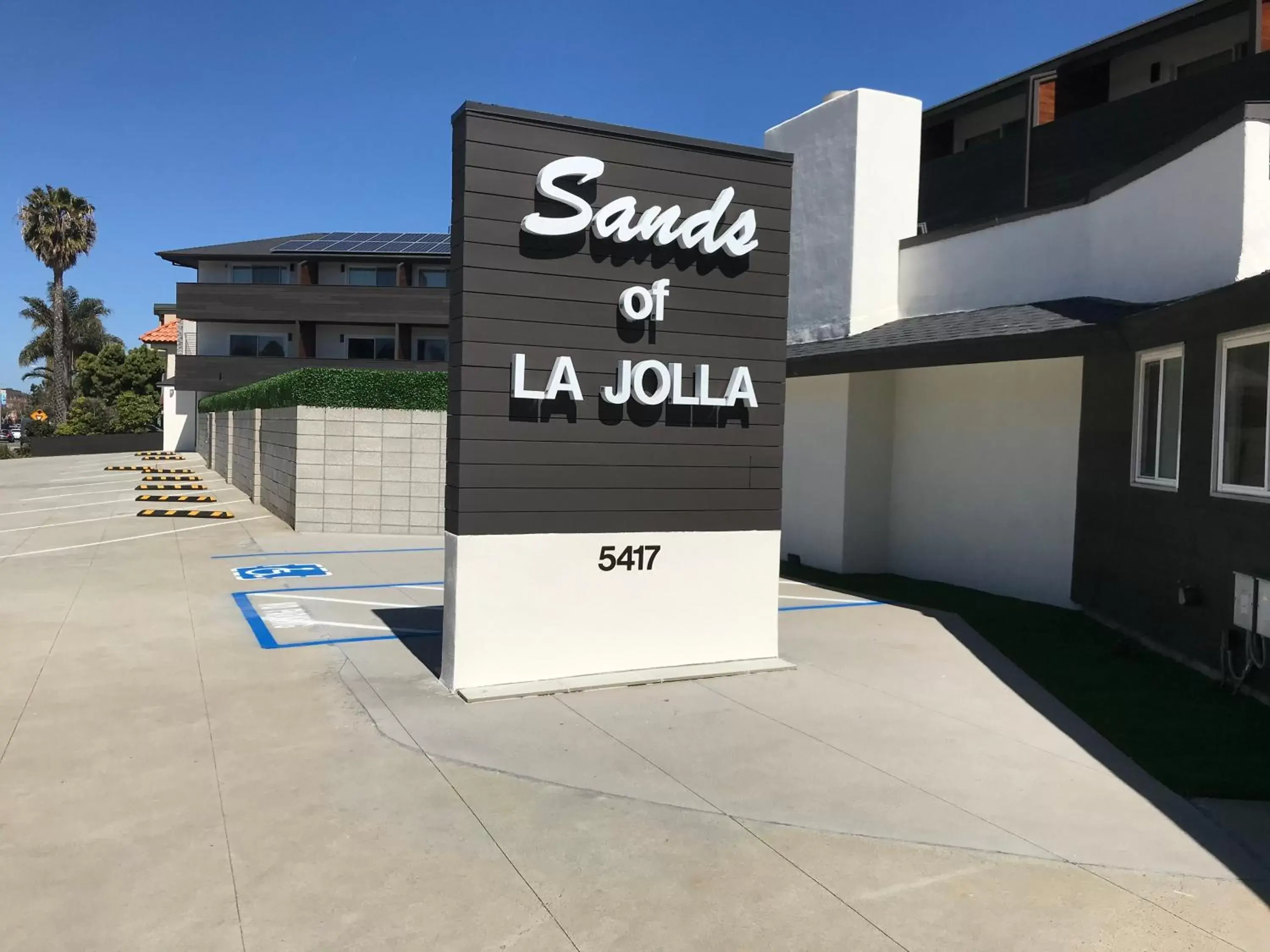 Property building in Sands Of La Jolla