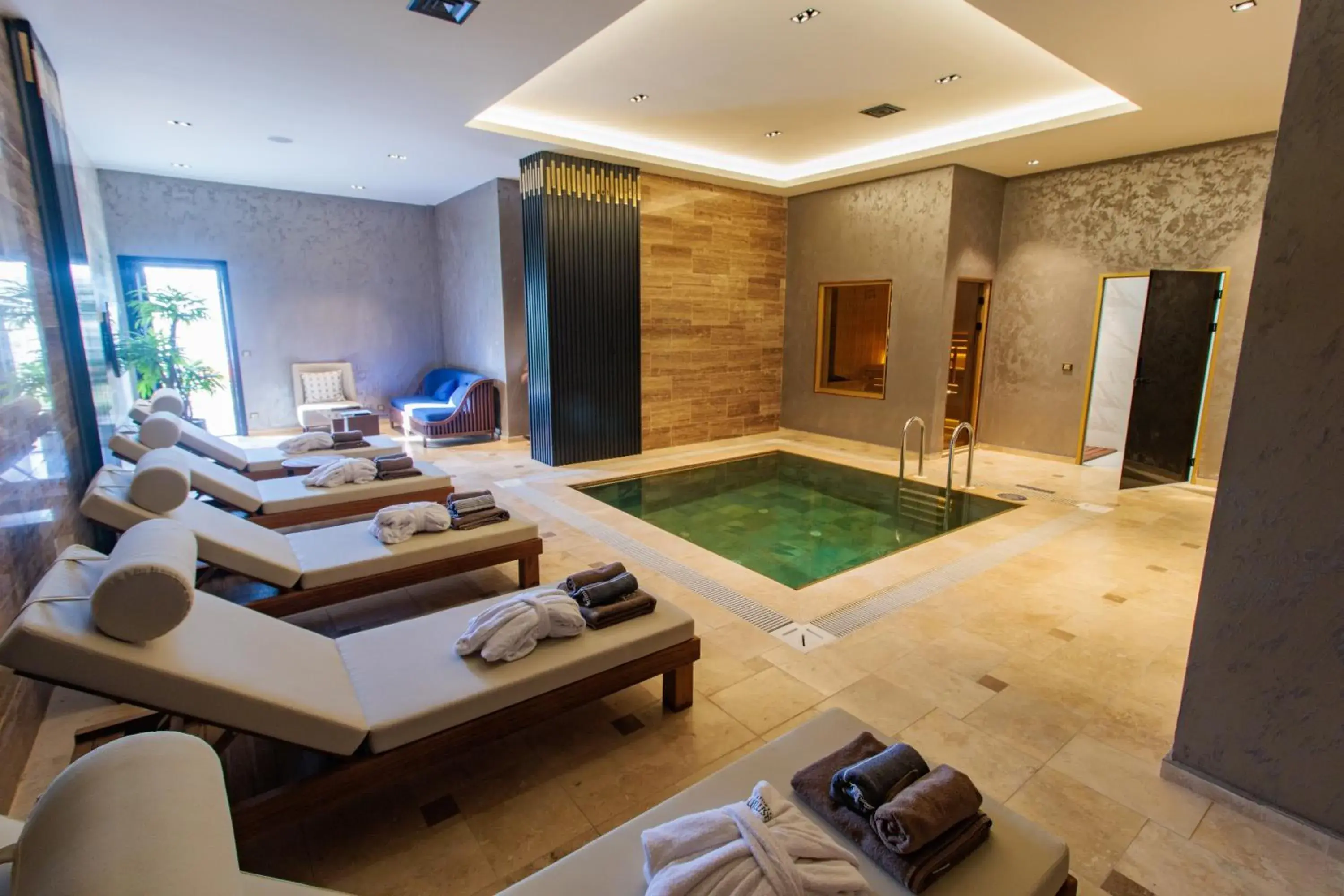 Spa and wellness centre/facilities, Swimming Pool in Anadolu Hotels Esenboga Thermal