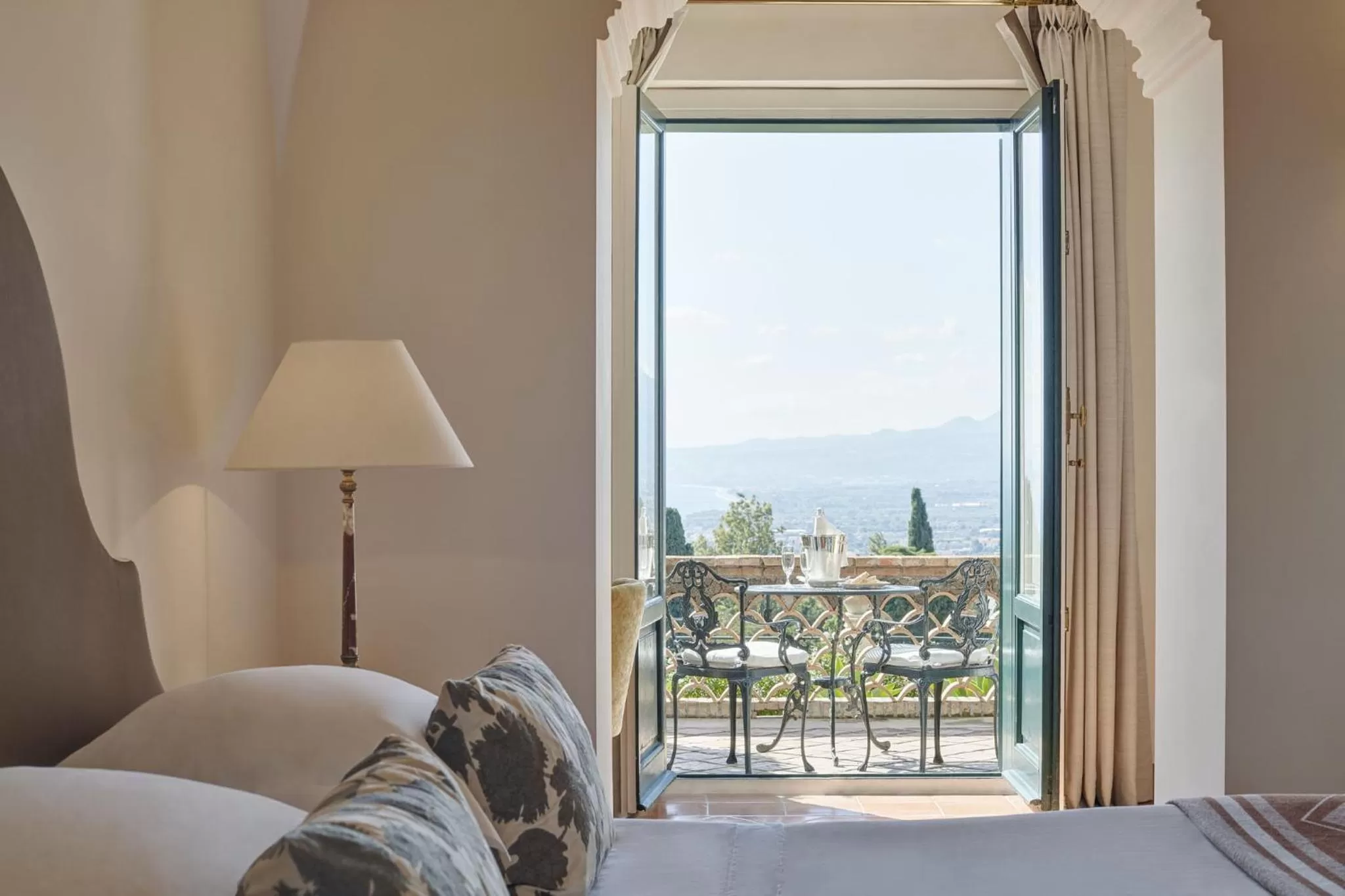 Balcony/Terrace, Bed in Grand Hotel Timeo, A Belmond Hotel, Taormina