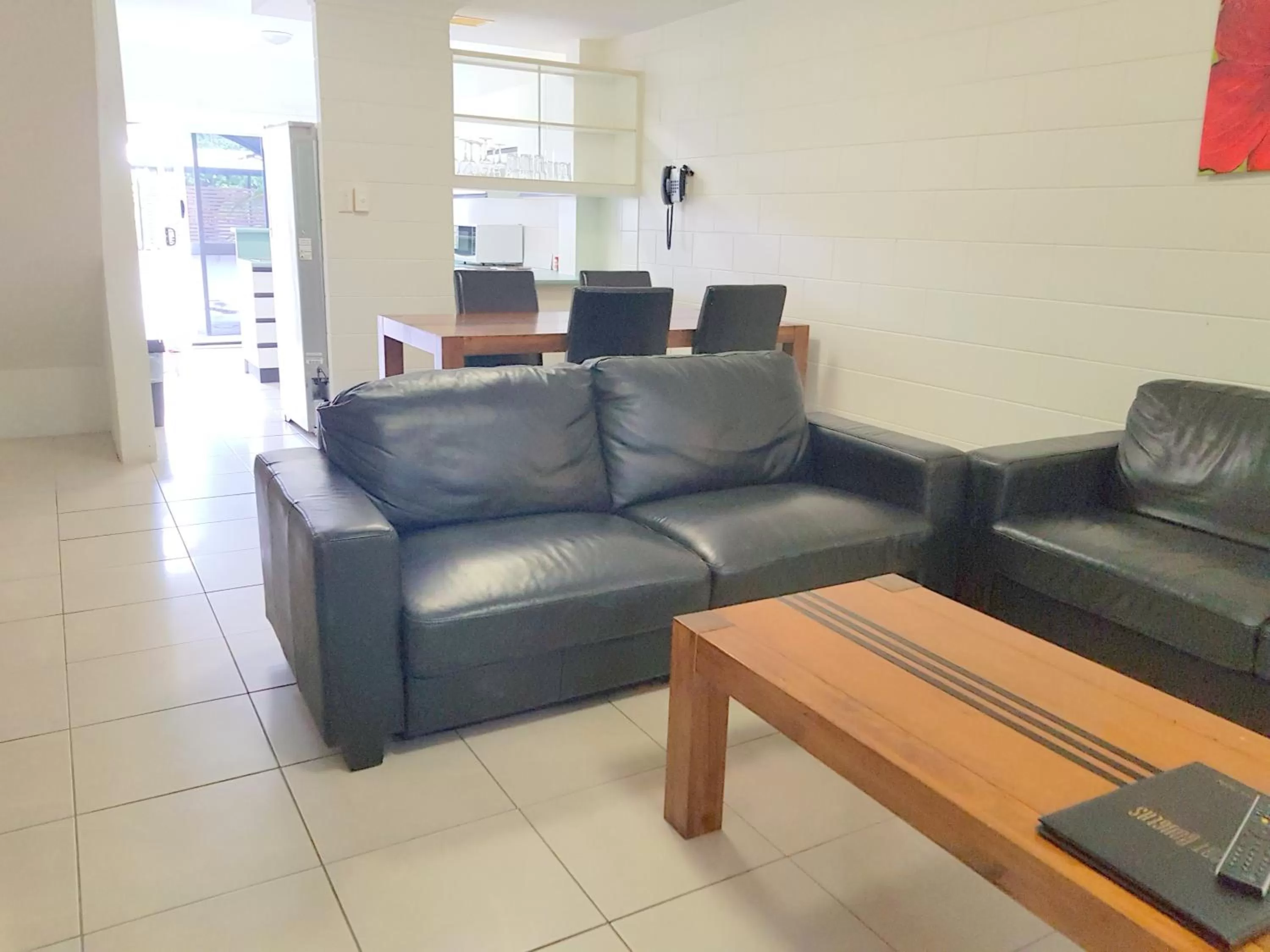 Living room in Mango Tree Holiday Apartments