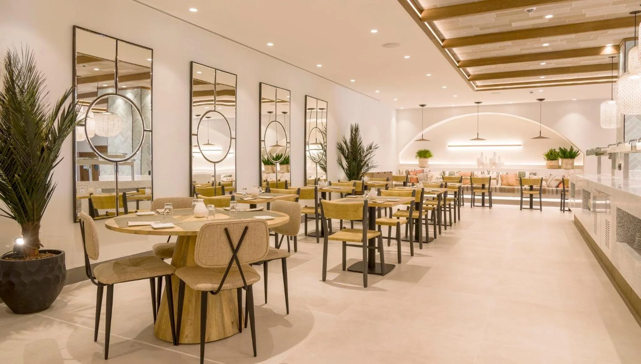 Restaurant/places to eat in Ilunion Menorca