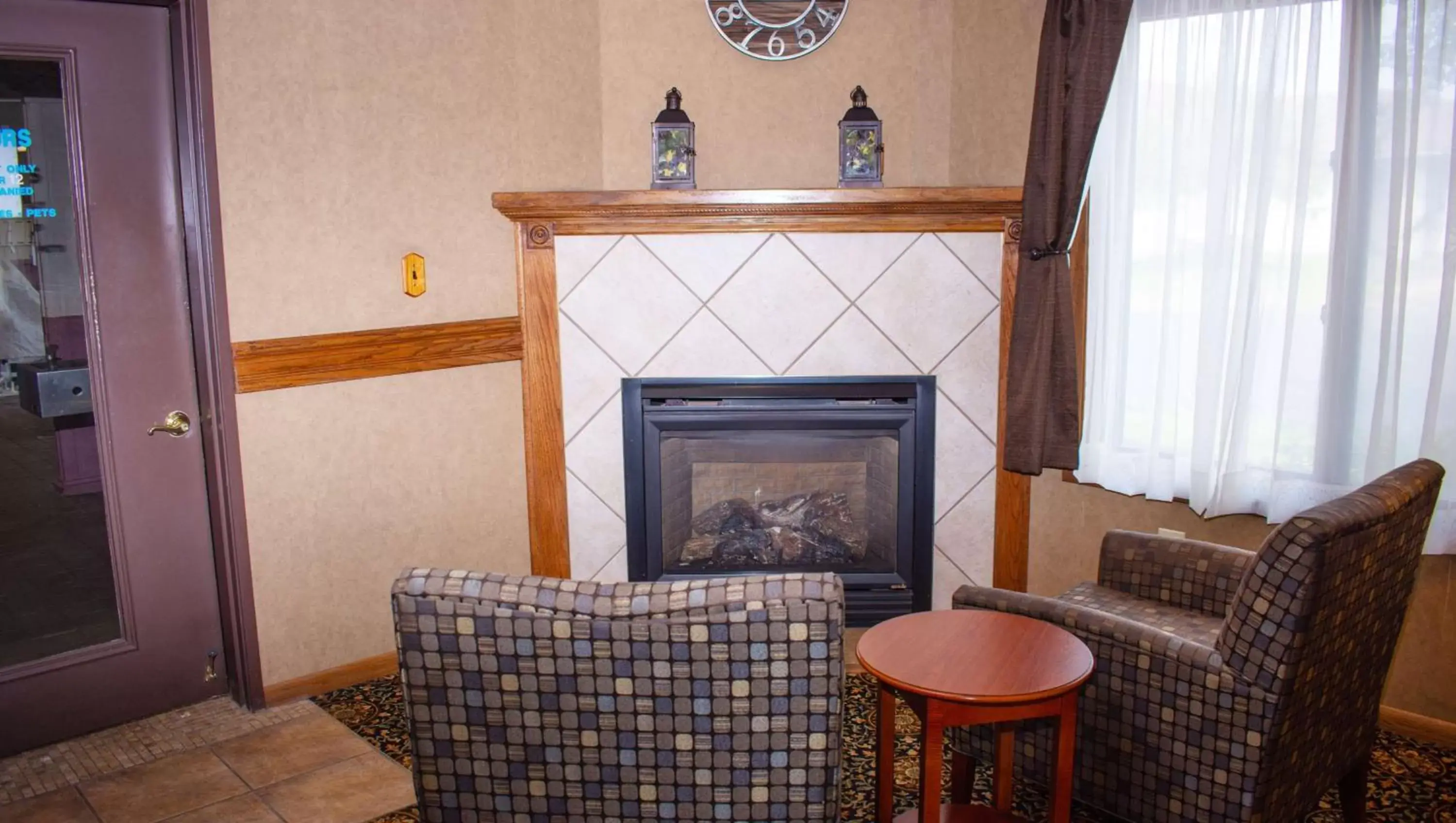 Lobby or reception, Seating Area in Magnuson Hotel Country Inn