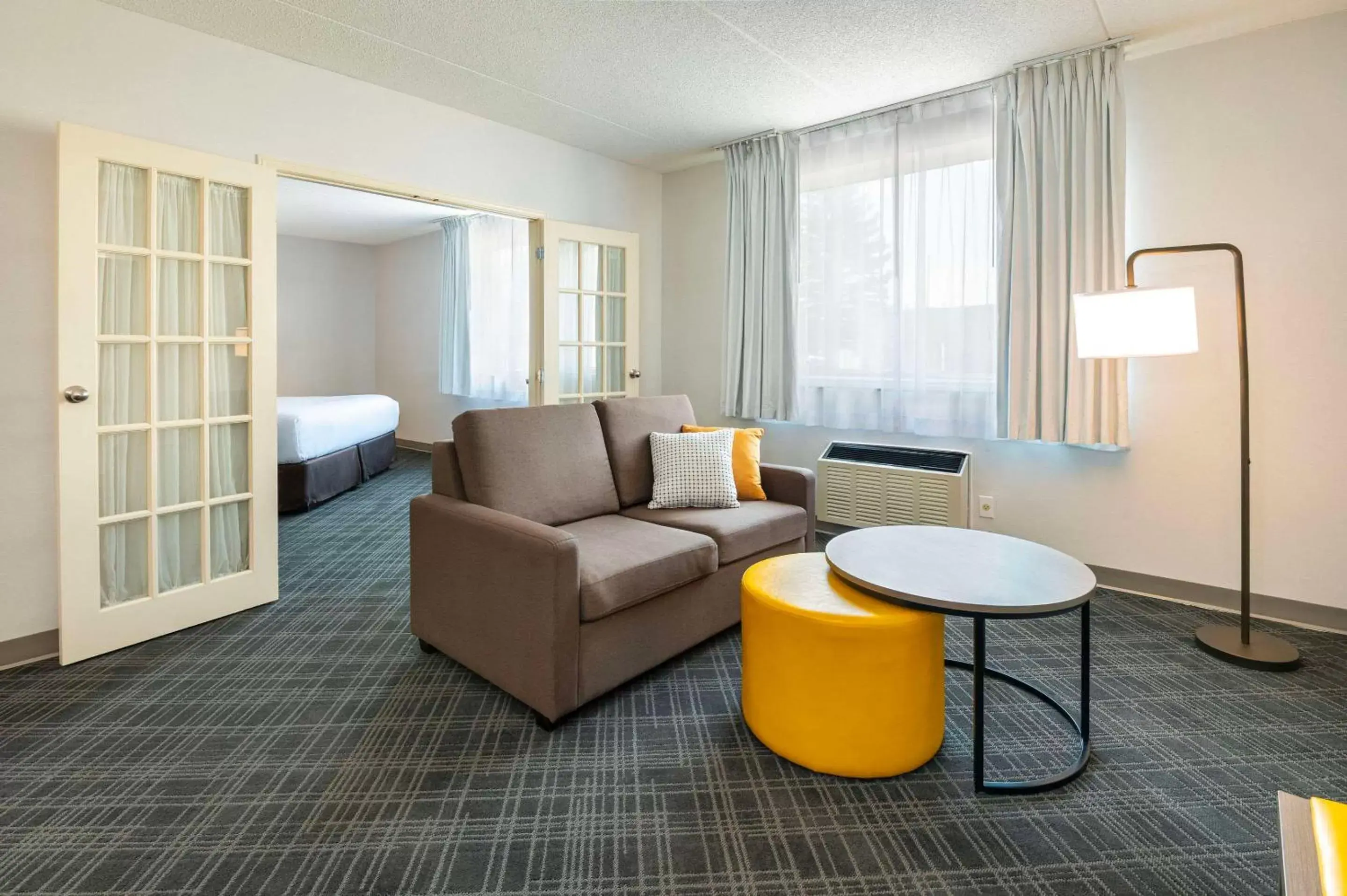 Bedroom, Seating Area in Comfort Inn & Suites Barrie