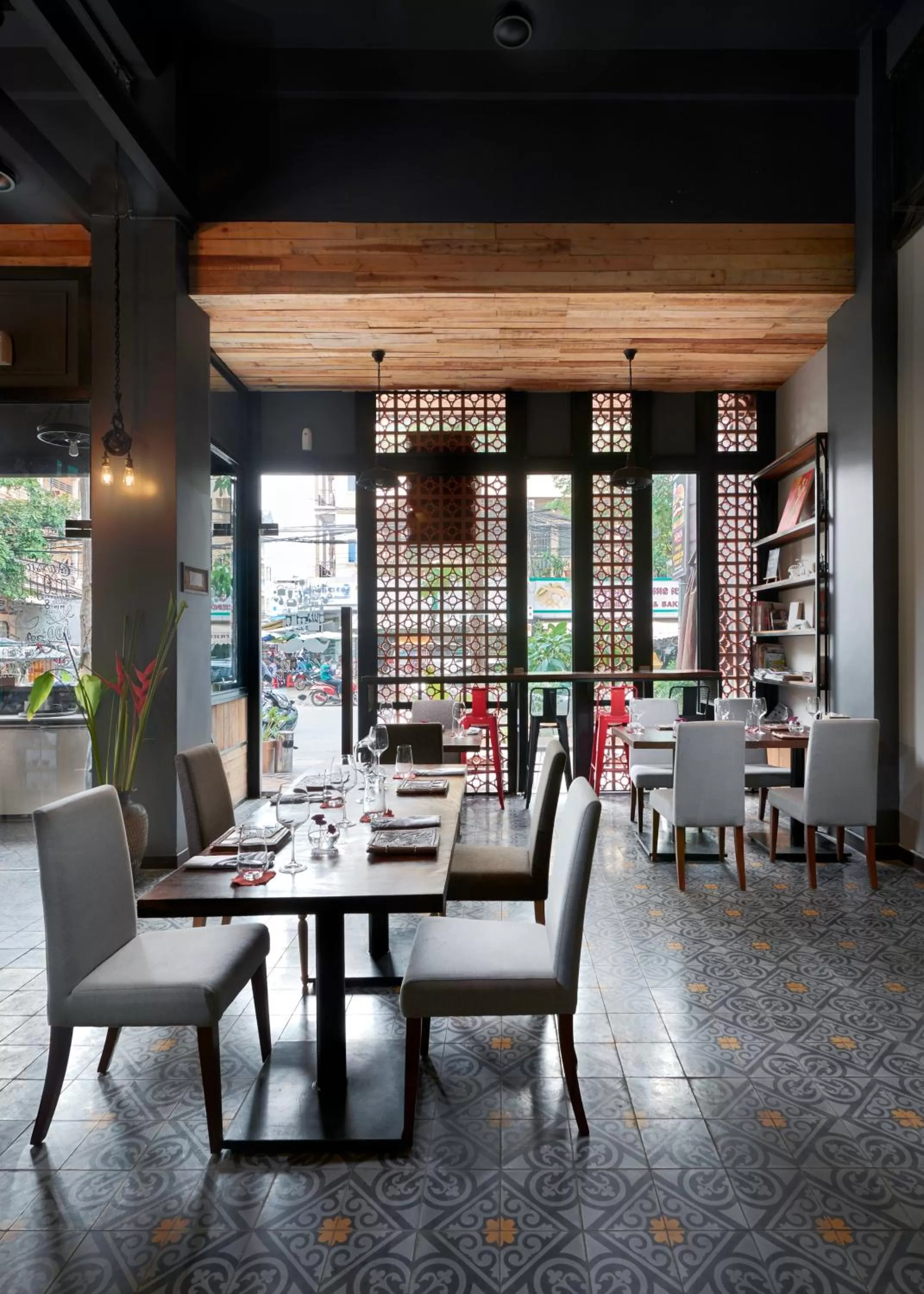 Restaurant/places to eat in Monsoon Bassac Hotel