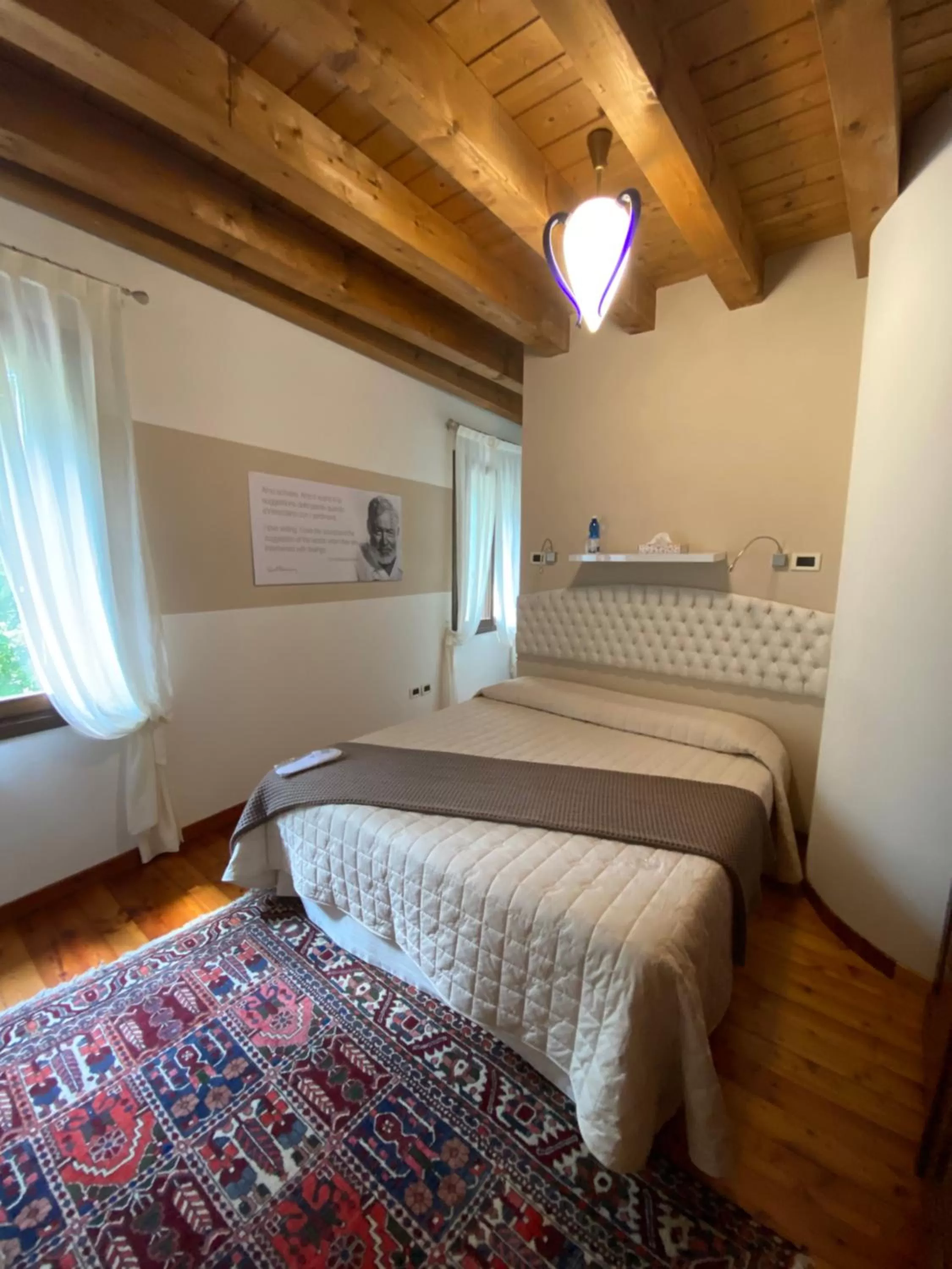 Bed in CA' HEMINGWAY