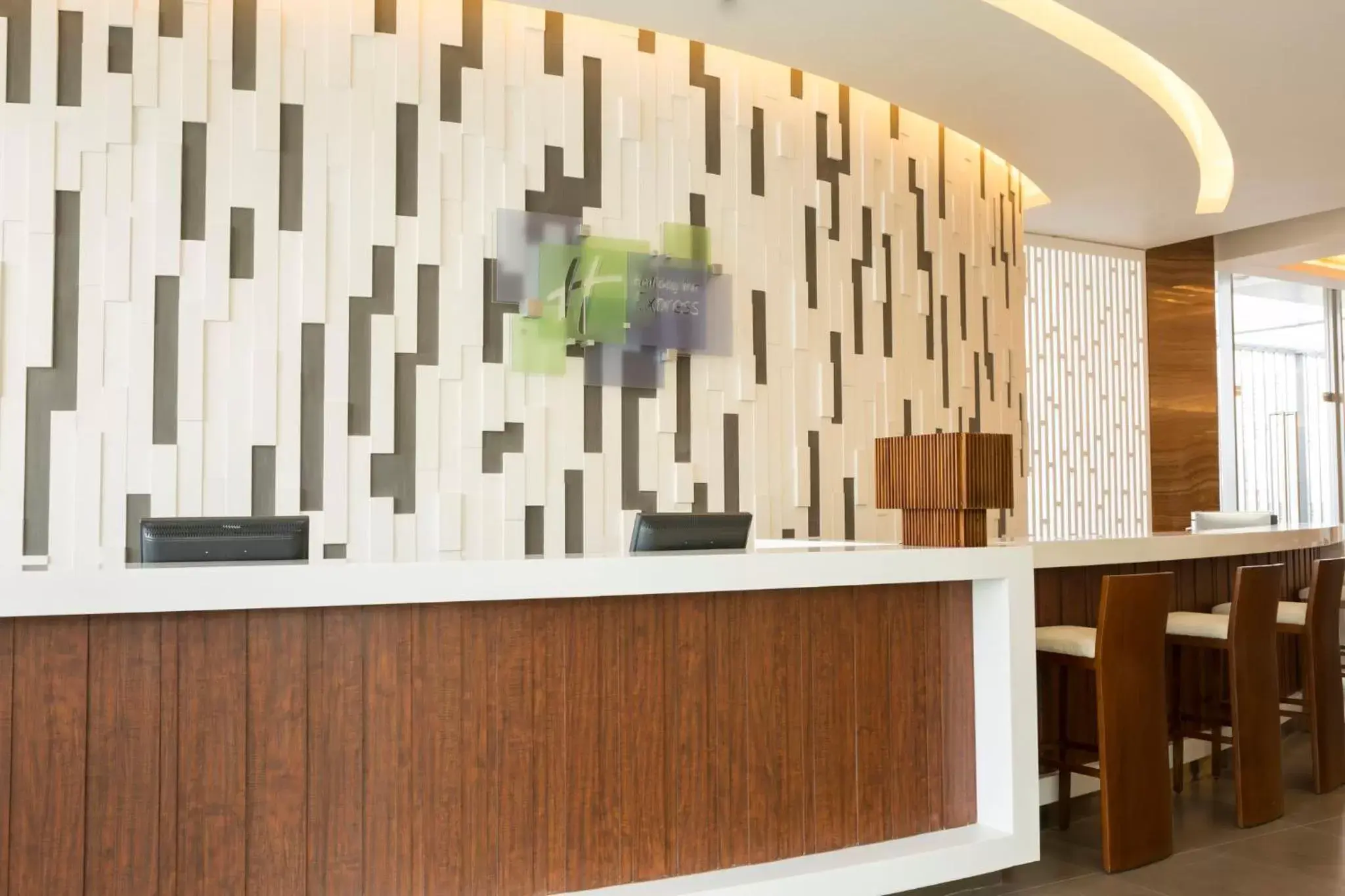 Property building, Lobby/Reception in Holiday Inn Express Semarang Simpang Lima, an IHG Hotel