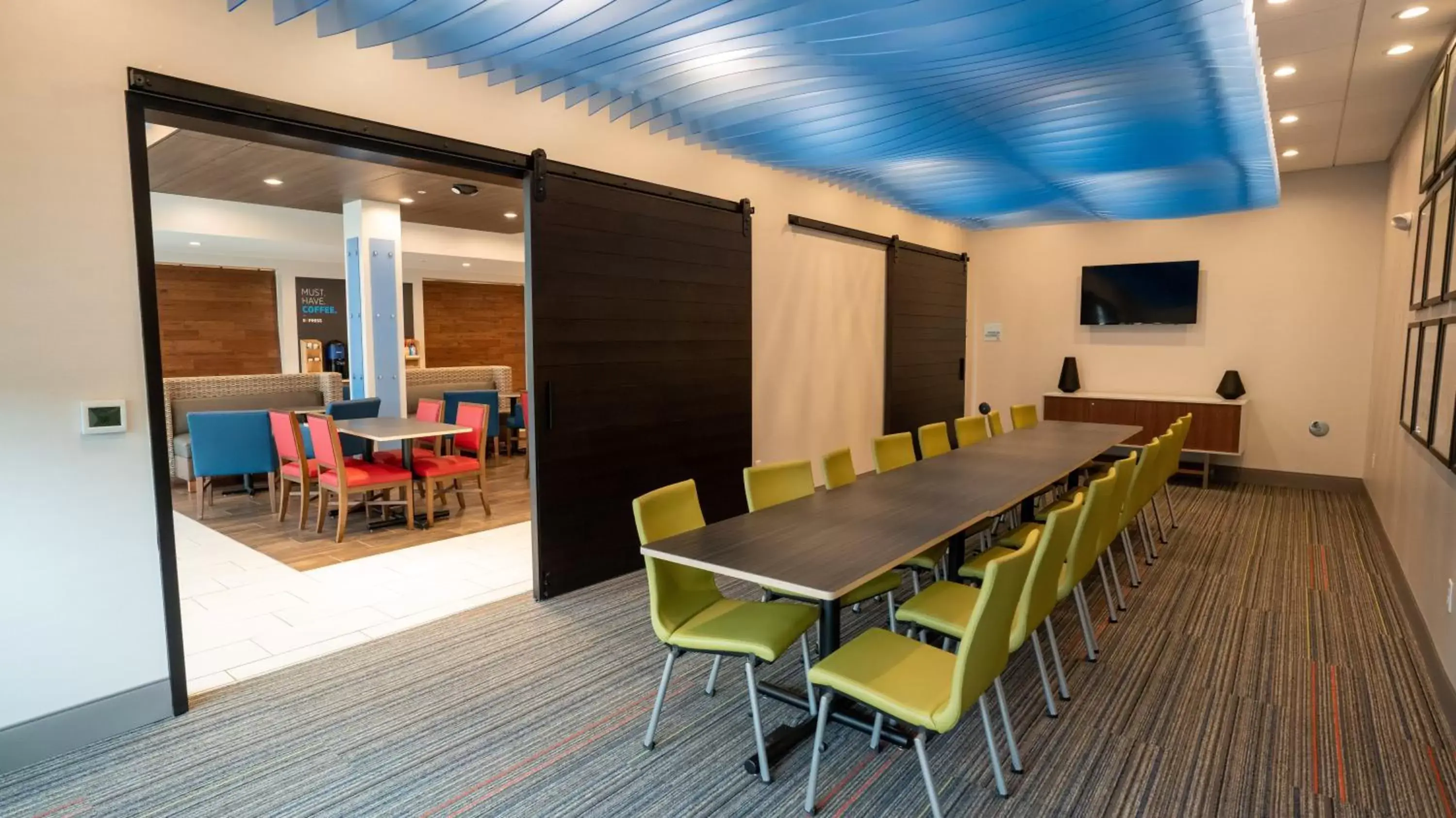 Meeting/conference room in Holiday Inn Express & Suites Richburg, an IHG Hotel