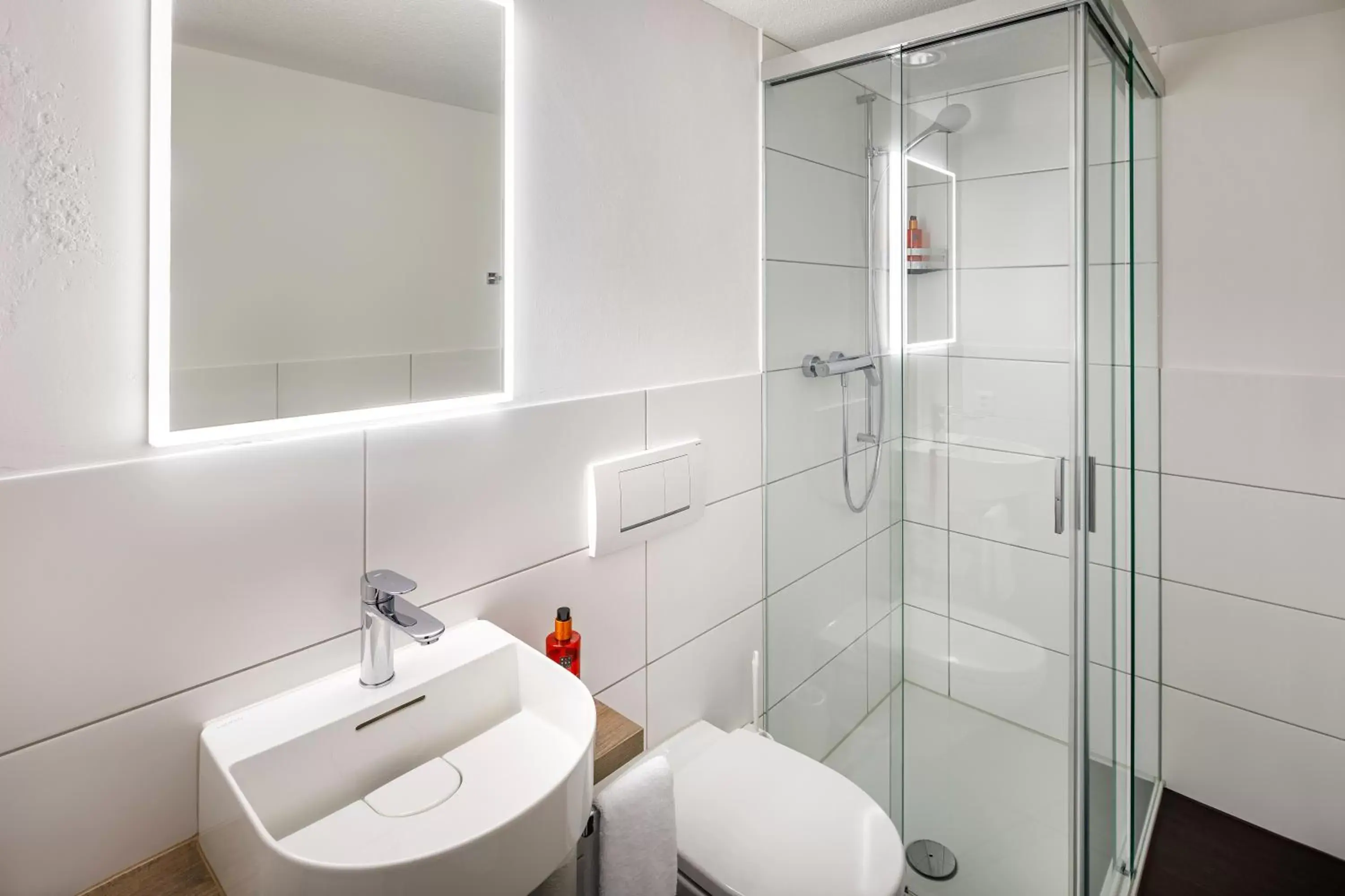 Shower, Bathroom in Hotel Schweizerhof
