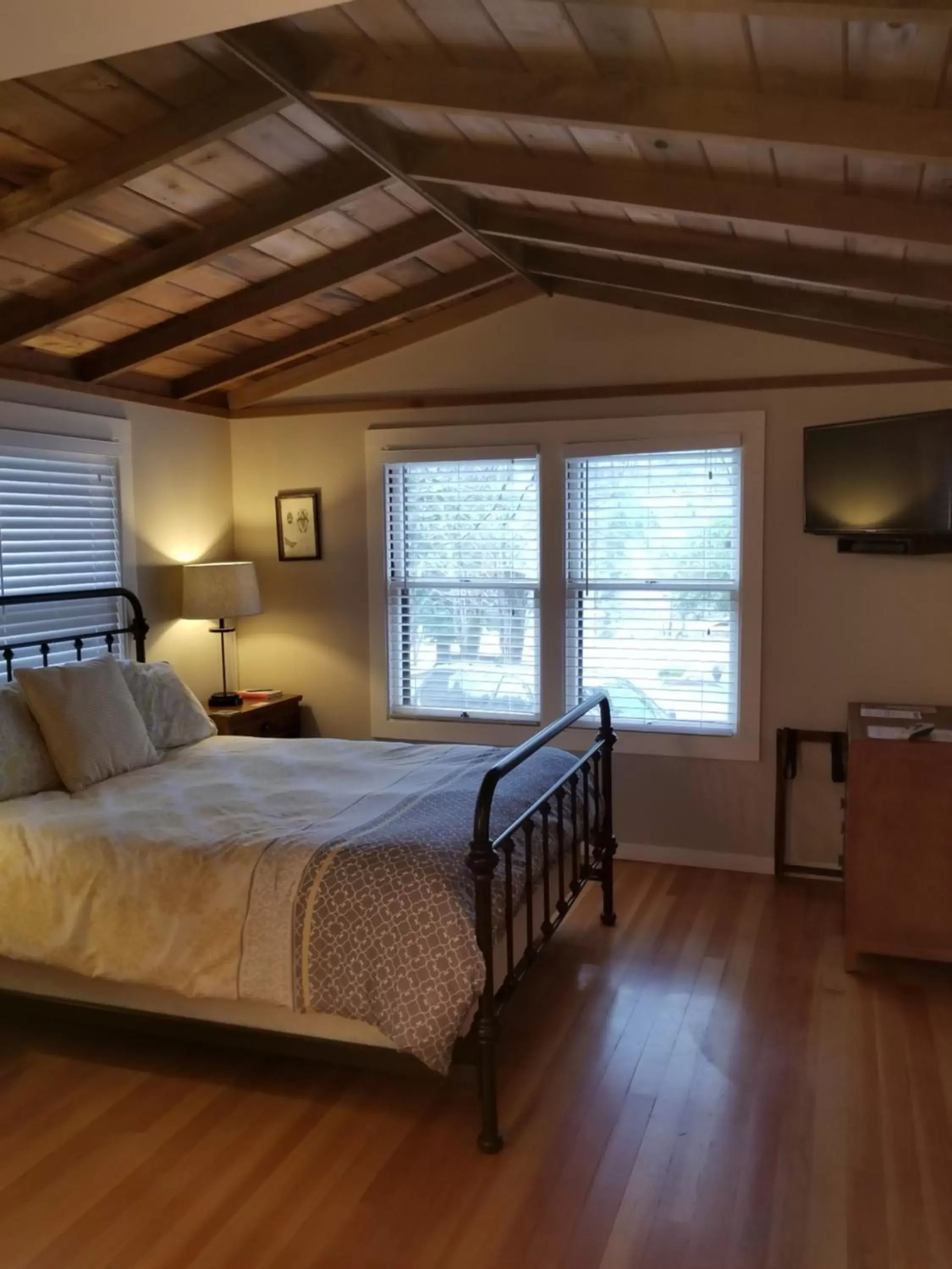 Bed in China Creek Cottages