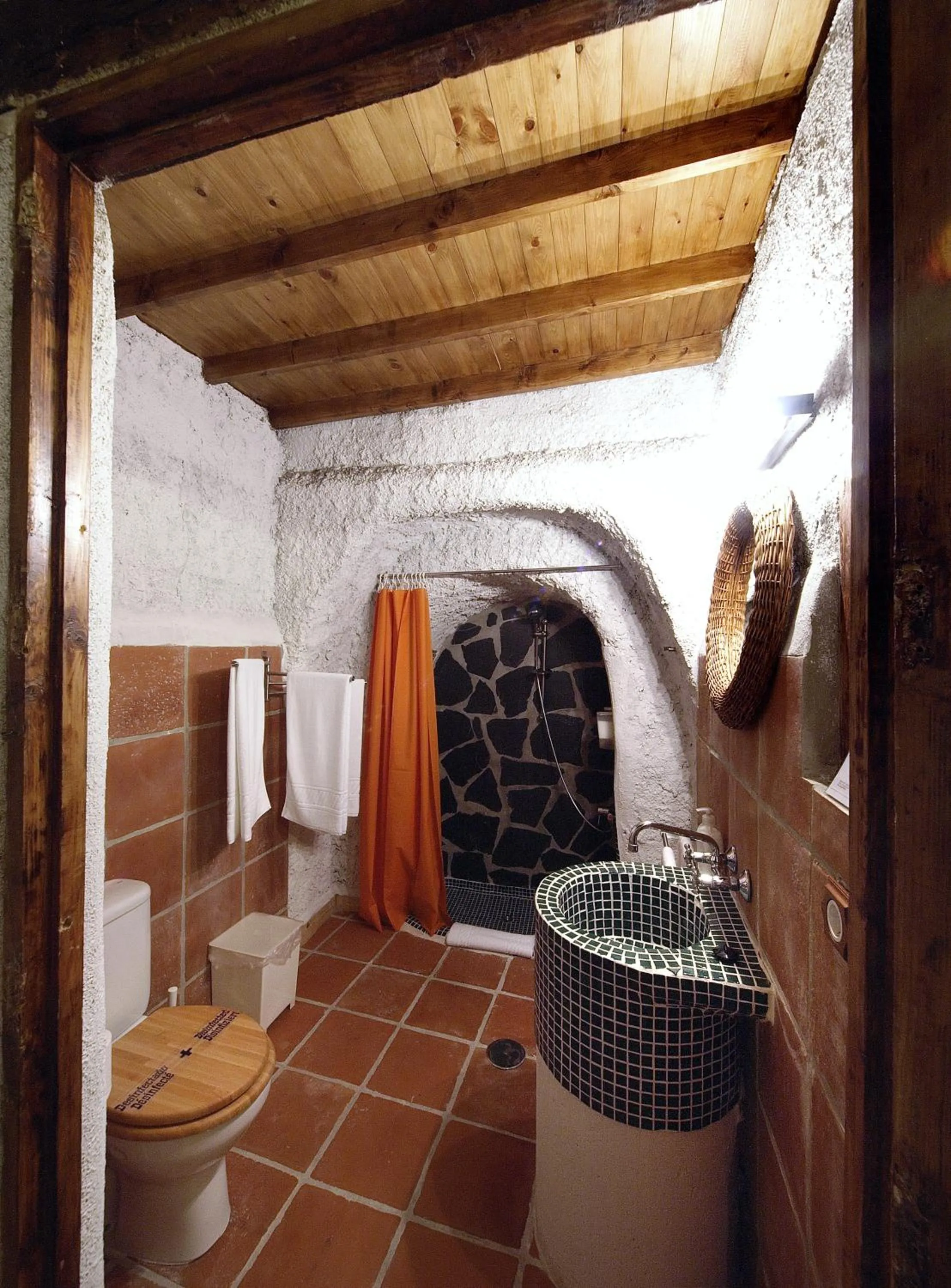 Bathroom in Casas Cueva y Cortijo La Tala en Guadix