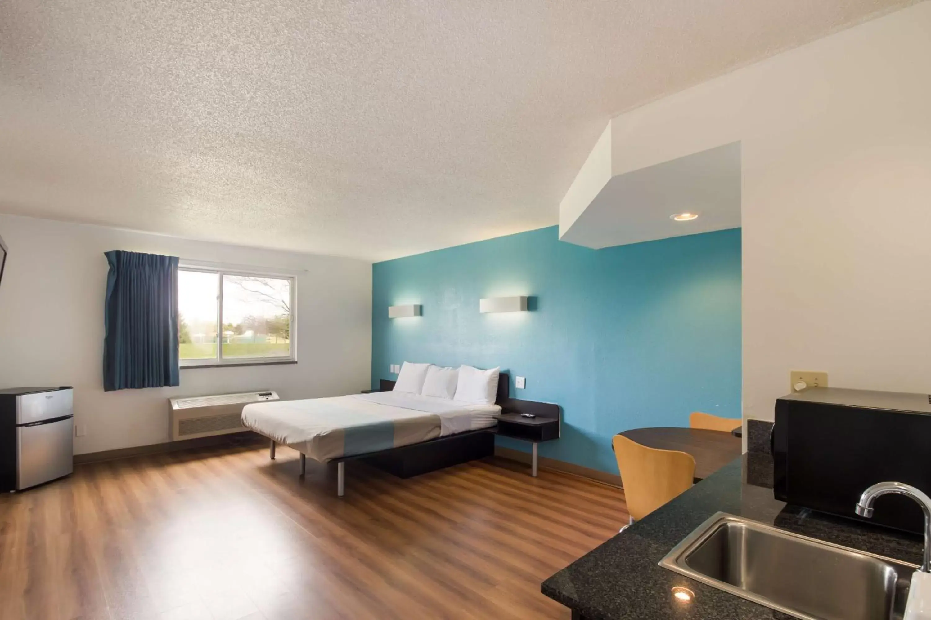 Bedroom, Bed in Motel 6-Rothschild, WI Bedroom, Bed in Motel 6-Rothschild, WI