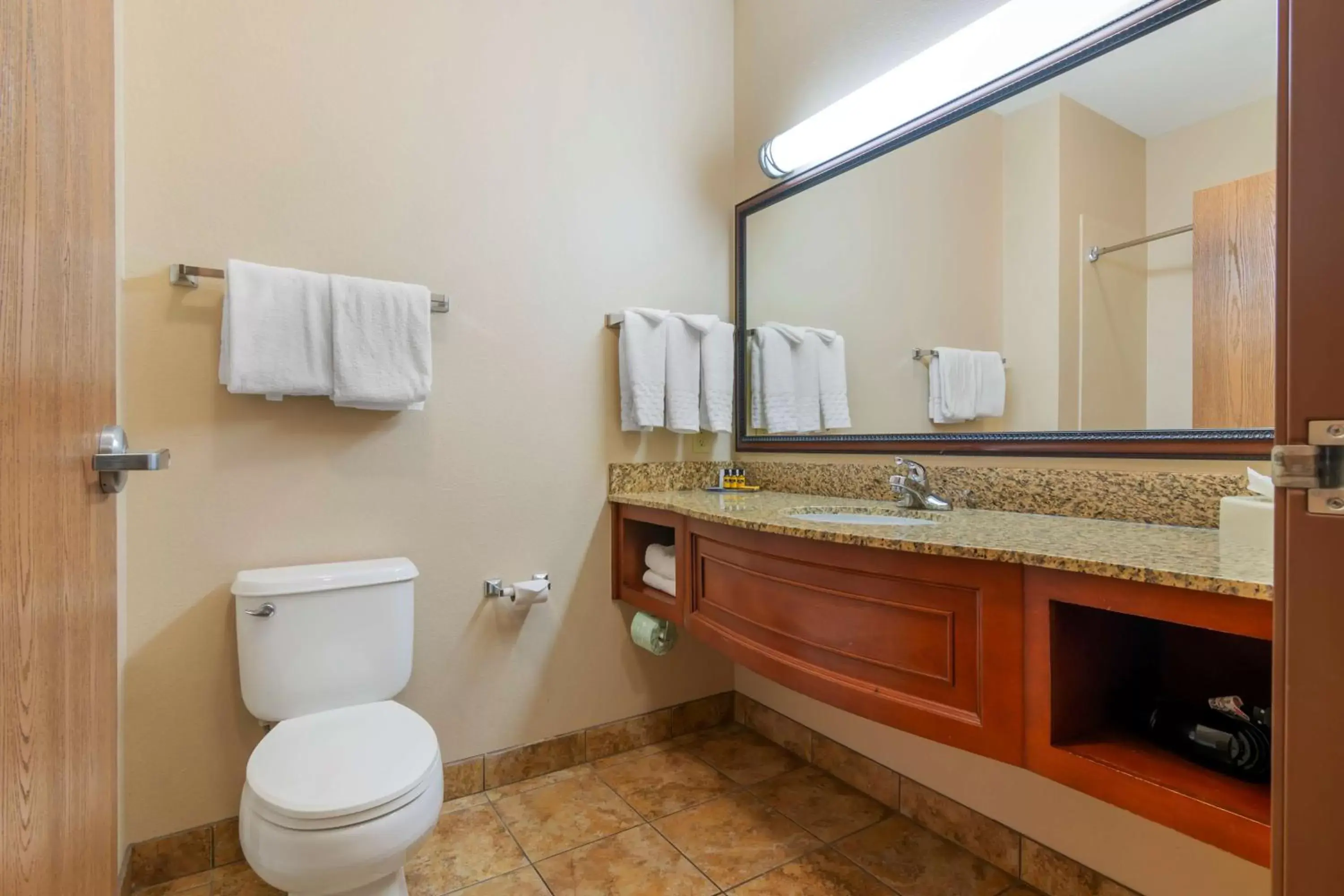 Bathroom in Best Western Plus Butterfield Inn