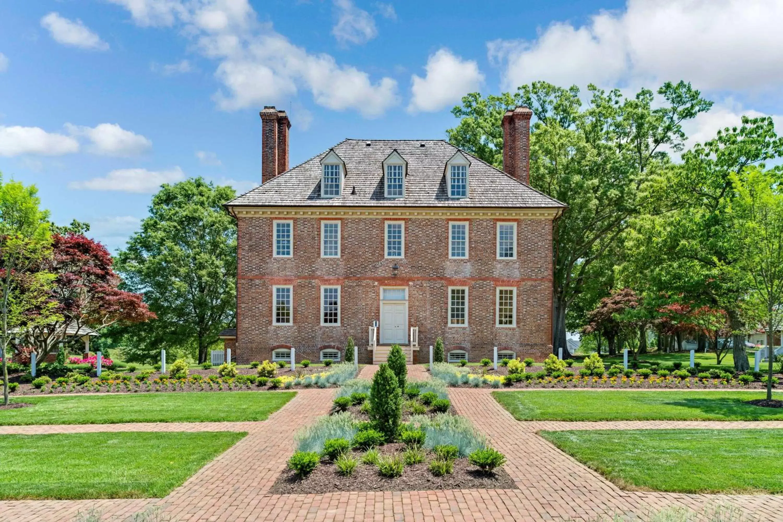 Property Building in Hilton Vacation Club The Historic Powhatan Williamsburg