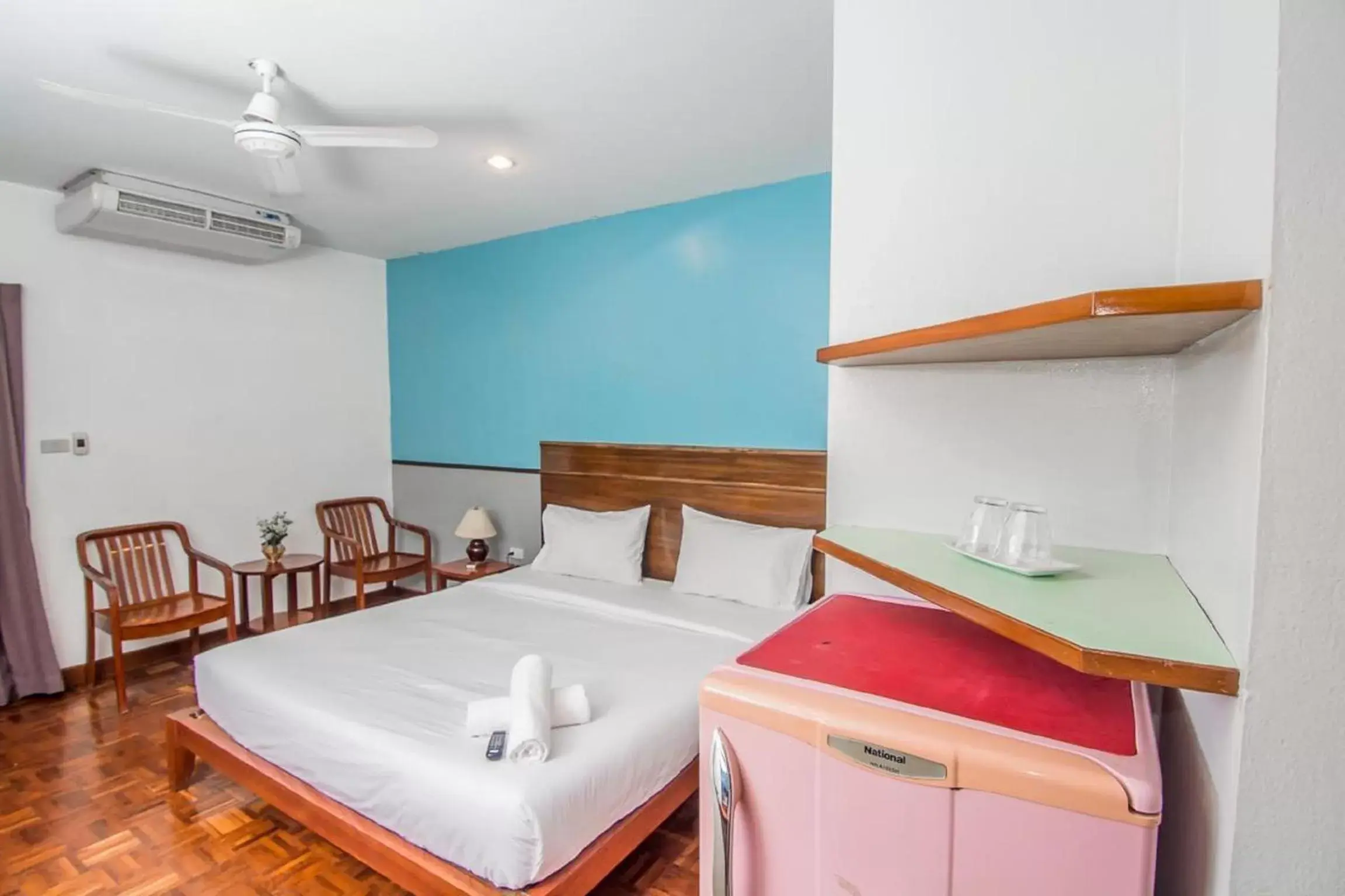 Bedroom, Bed in Sutus Court 4 Bedroom, Bed in Sutus Court 4