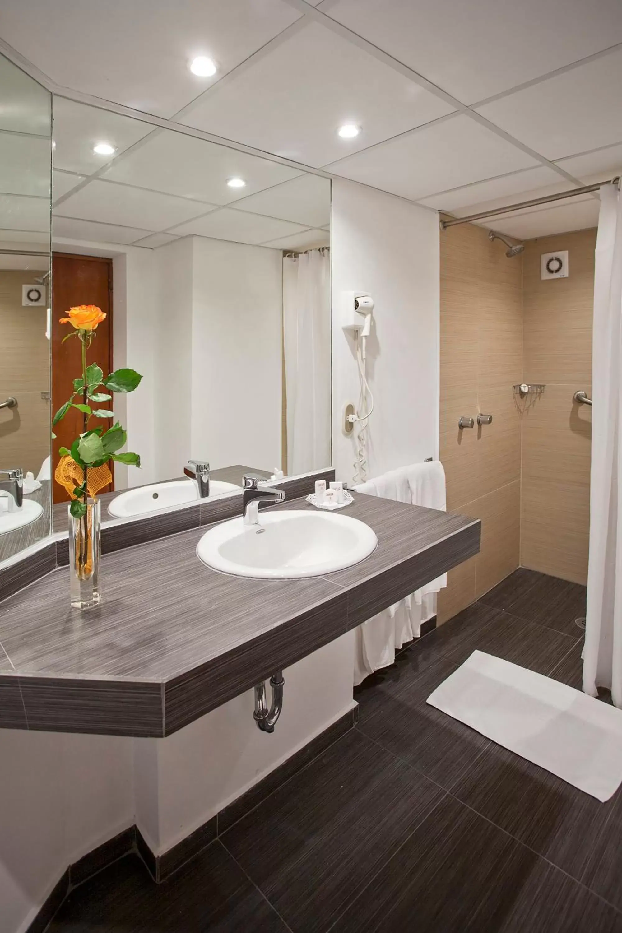 Bathroom in Stanza Hotel