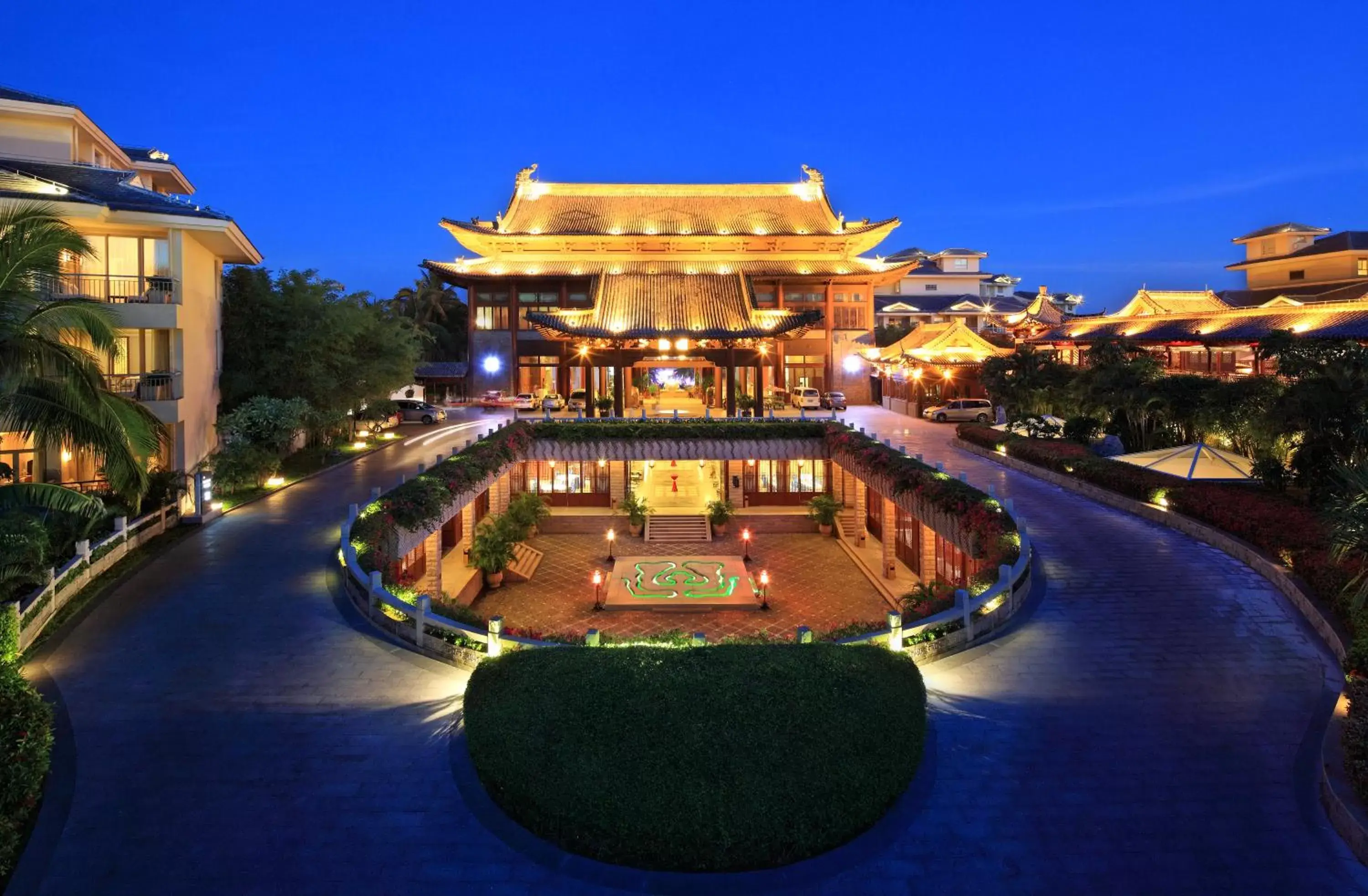 Night, Pool View in Huayu Resort & Spa Yalong Bay Sanya