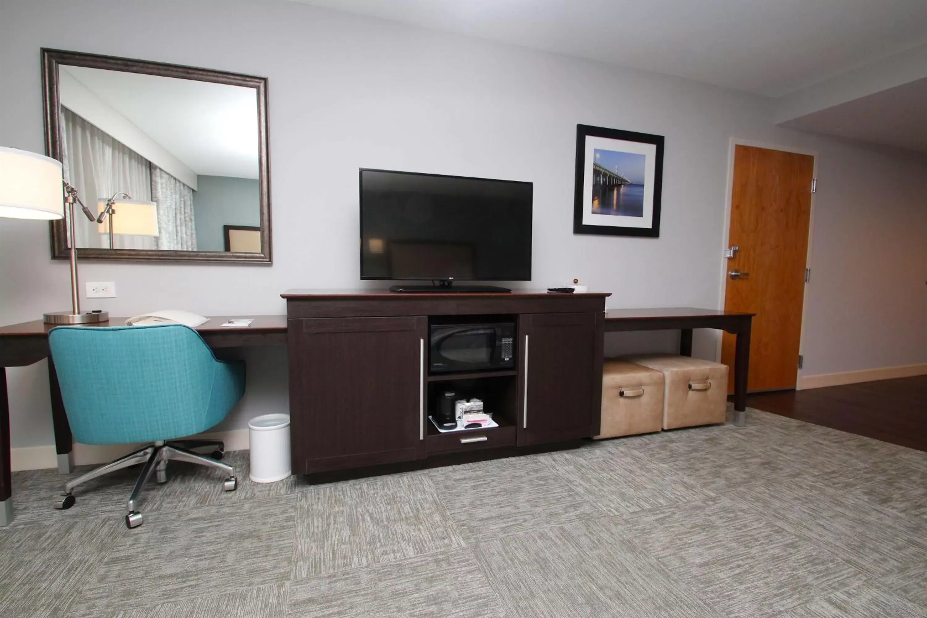 Bed, TV/Entertainment Center in Hampton Inn- Suffolk