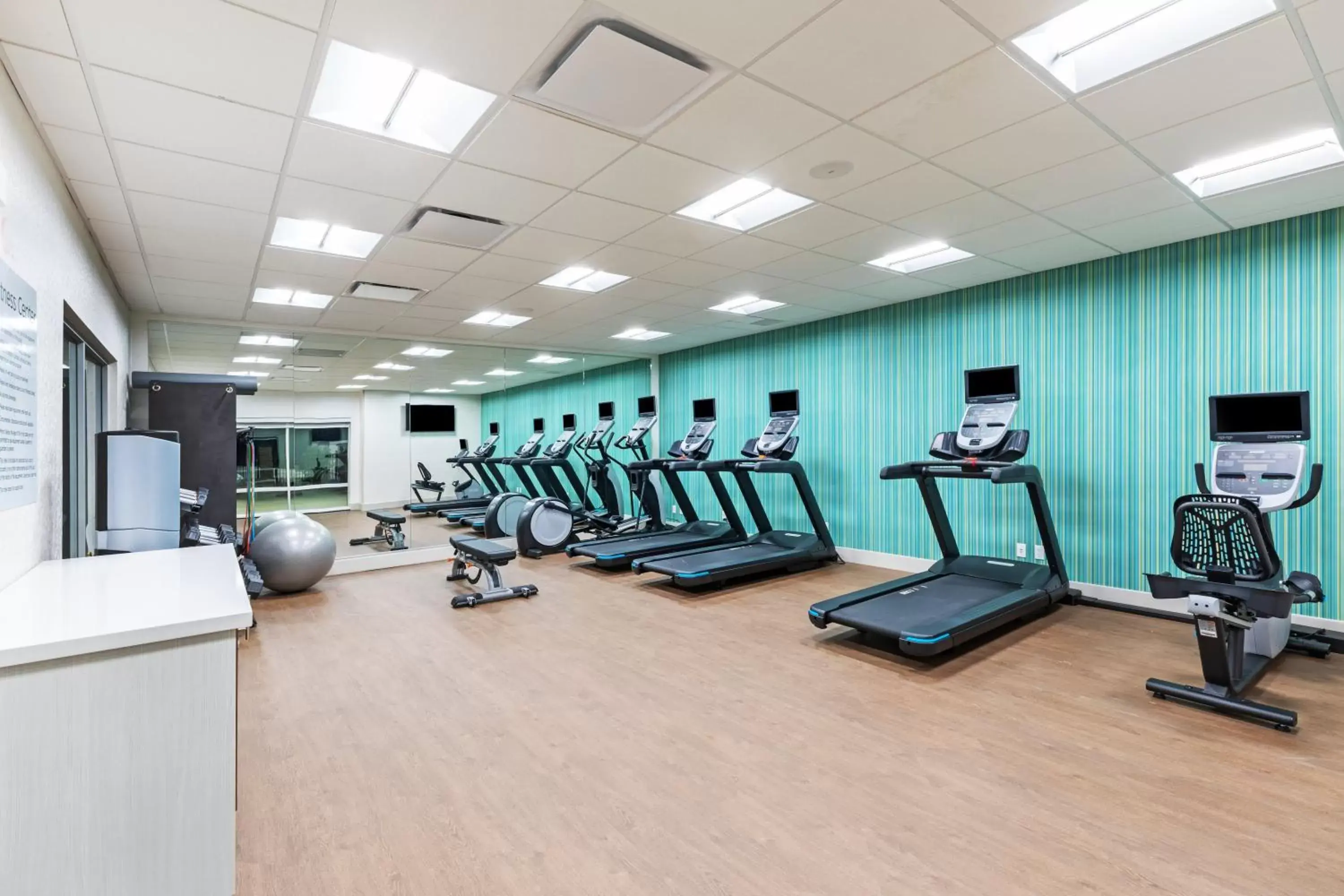 Fitness centre/facilities, Fitness Center/Facilities in Holiday Inn Express & Suites - Parsons, an IHG Hotel
