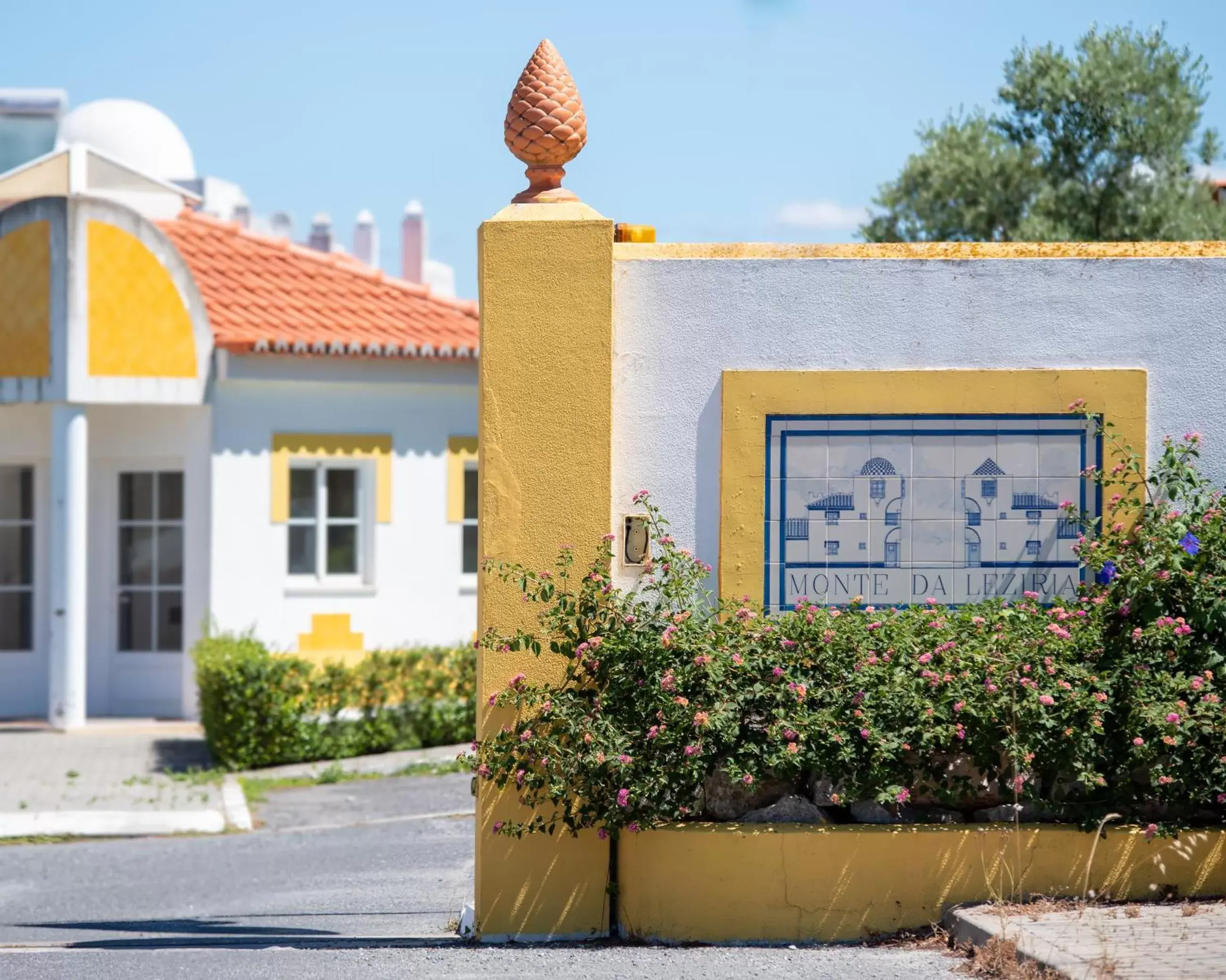 Facade/entrance, Property Building in Hotel Rural Monte da Leziria