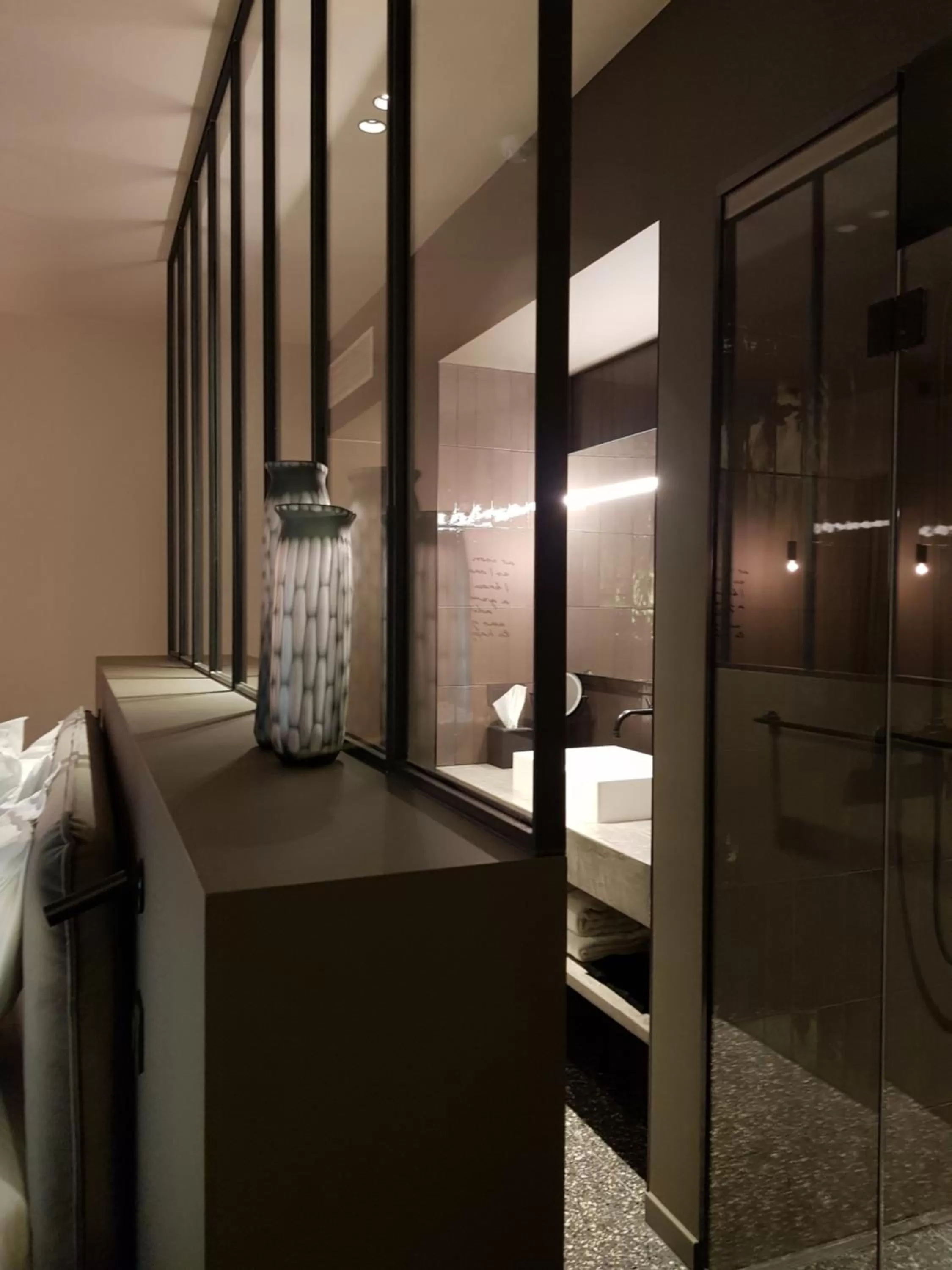 Bathroom, Bed in U Eat & Sleep Antwerp