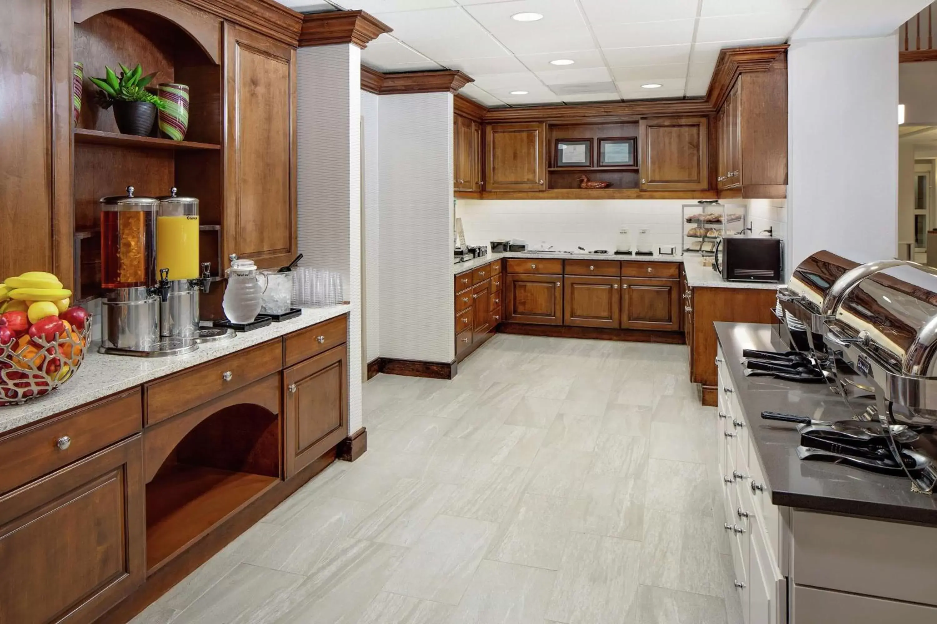 Dining area, Kitchen/Kitchenette in Homewood Suites by Hilton Dallas Market Center