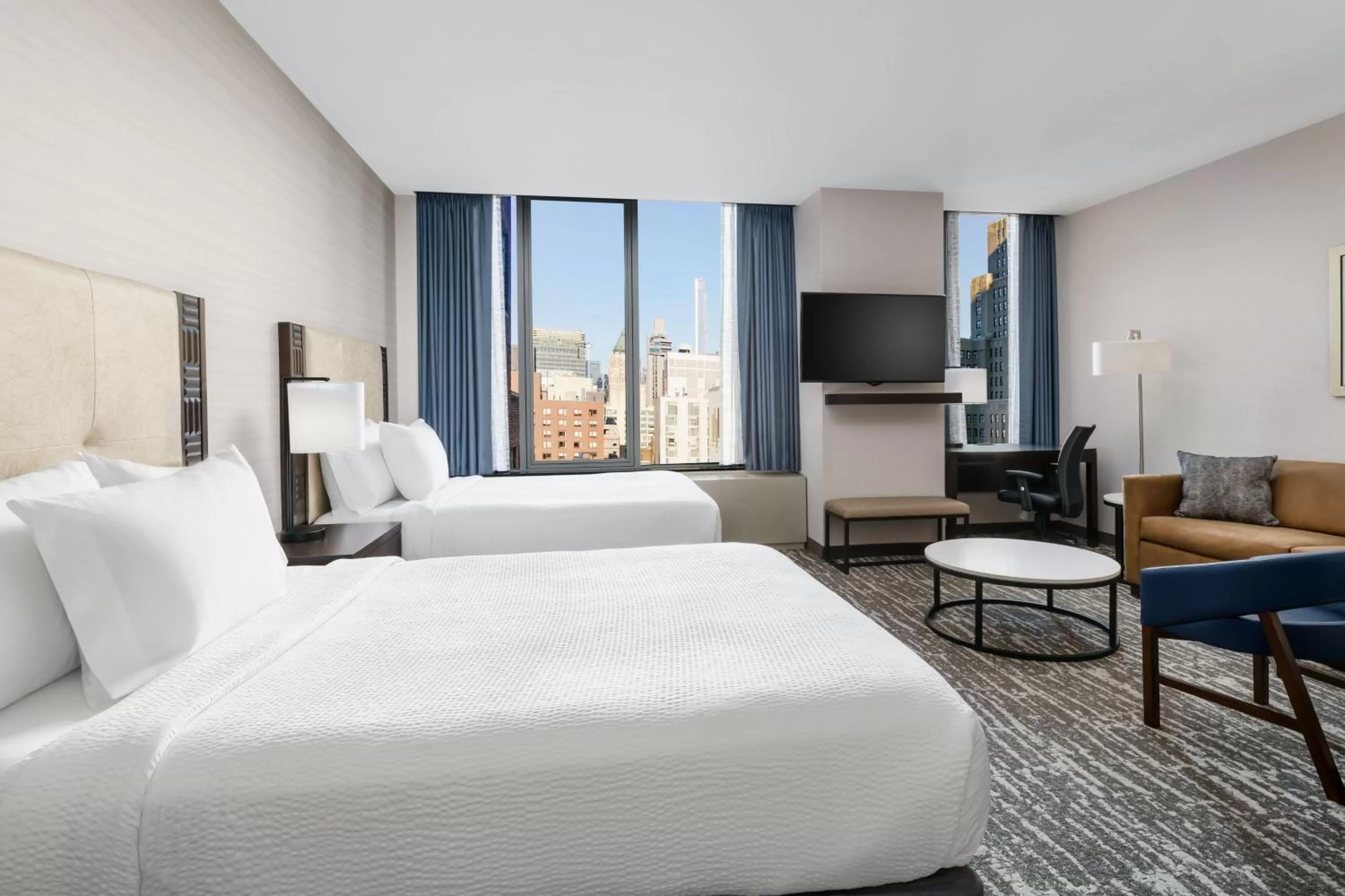 Photo of the whole room, Bed in Fairfield Inn & Suites by Marriott New York Midtown Manhattan/Penn Station