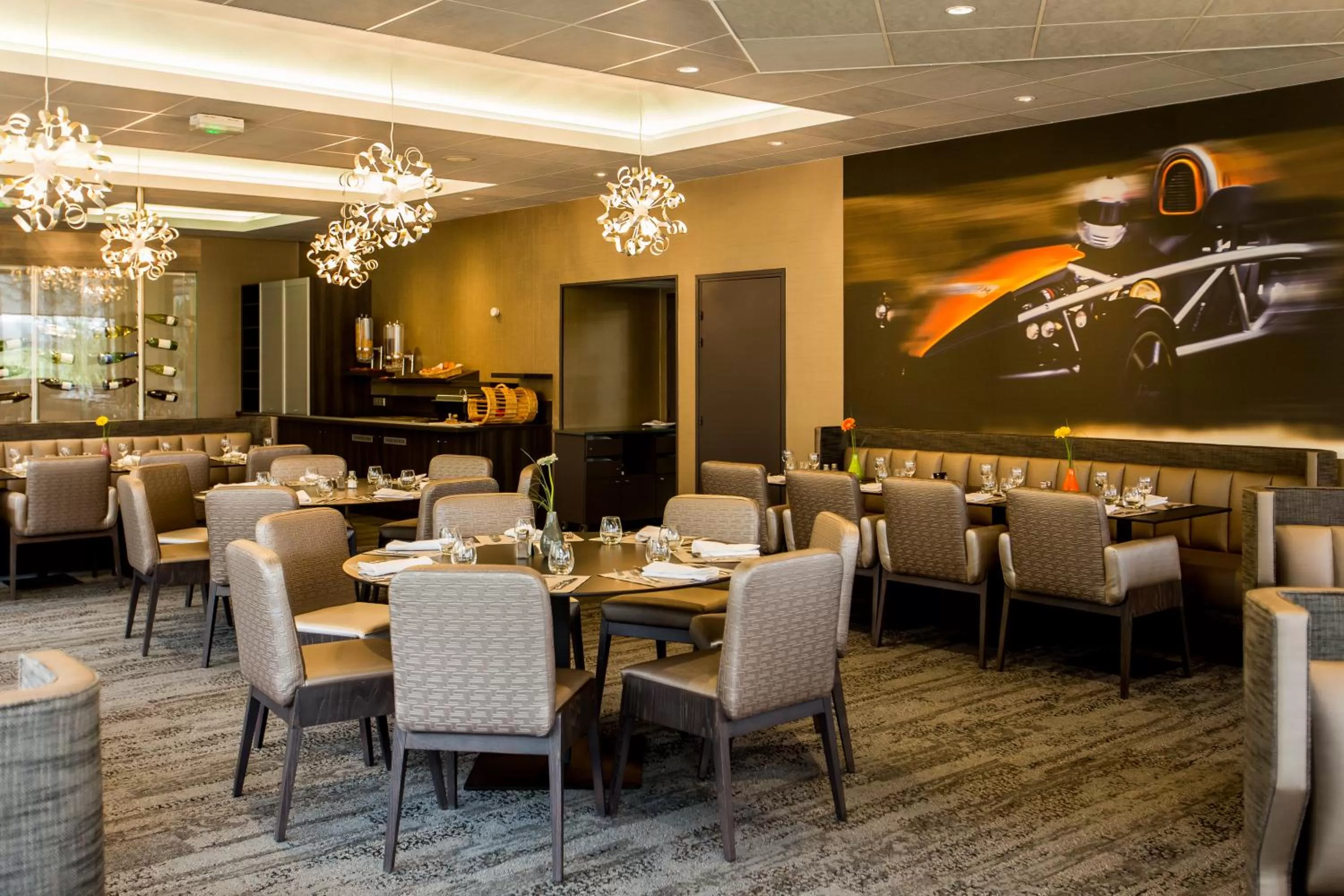 Restaurant/places to eat in Hotel Le Paddock