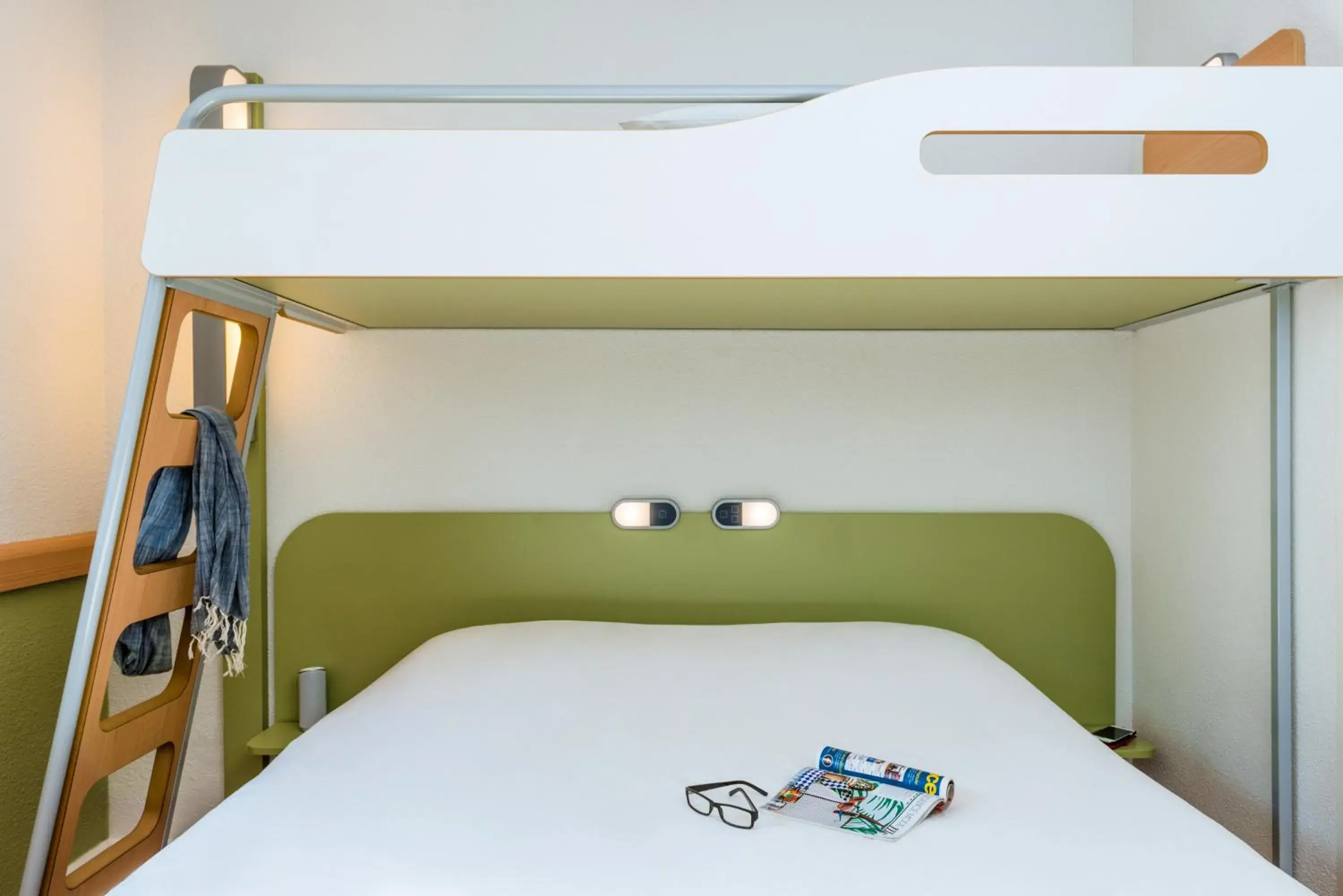 Bed, Bunk Bed in ibis Budget Courbevoie Paris La Défense