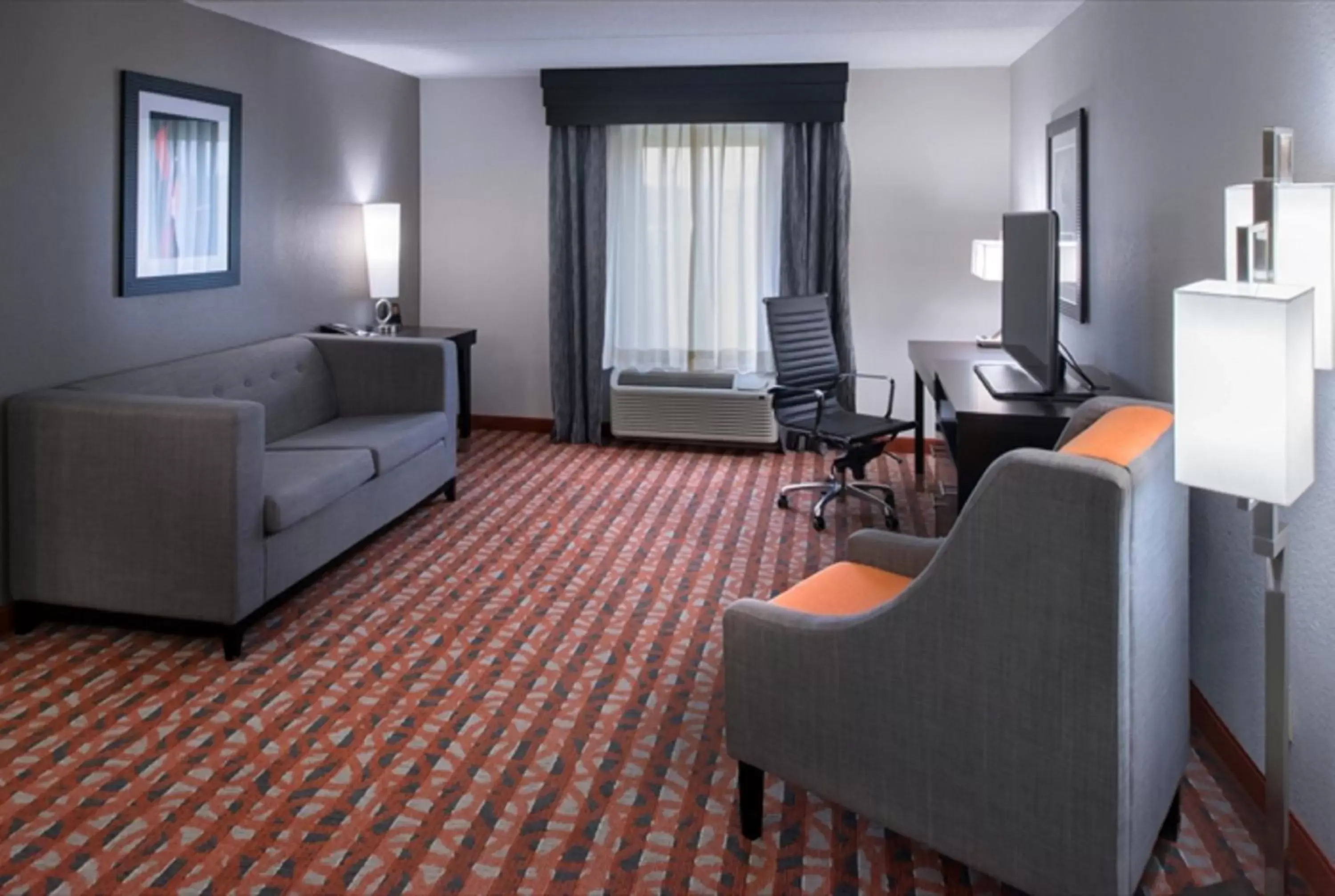 Photo of the whole room, Seating Area in Holiday Inn Express & Suites Nashville Southeast - Antioch, an IHG Hotel