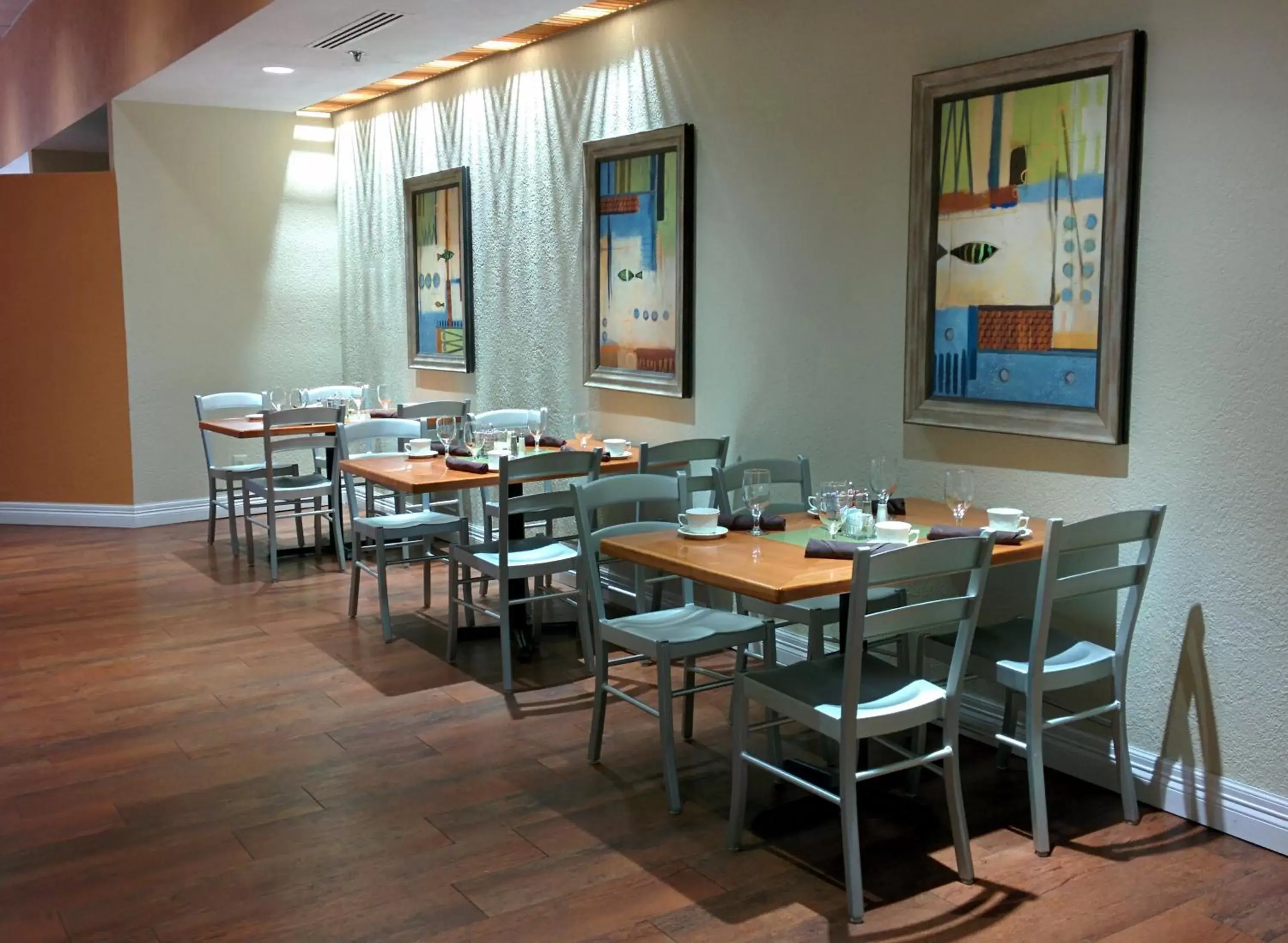 Restaurant/Places to Eat in Holiday Inn Corpus Christi Downtown Marina, an IHG Hotel