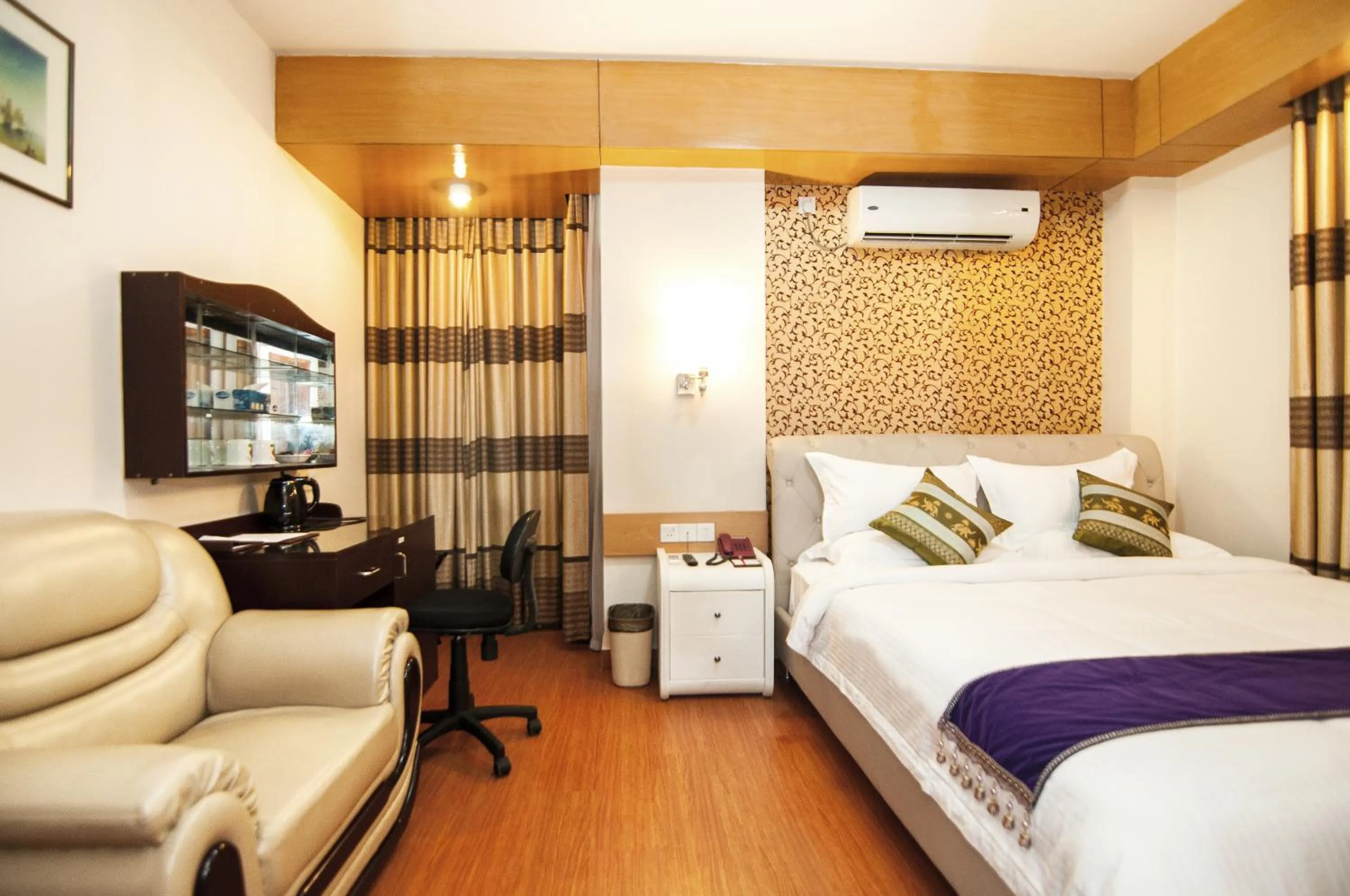 Bedroom, Bed in Century Park Residence