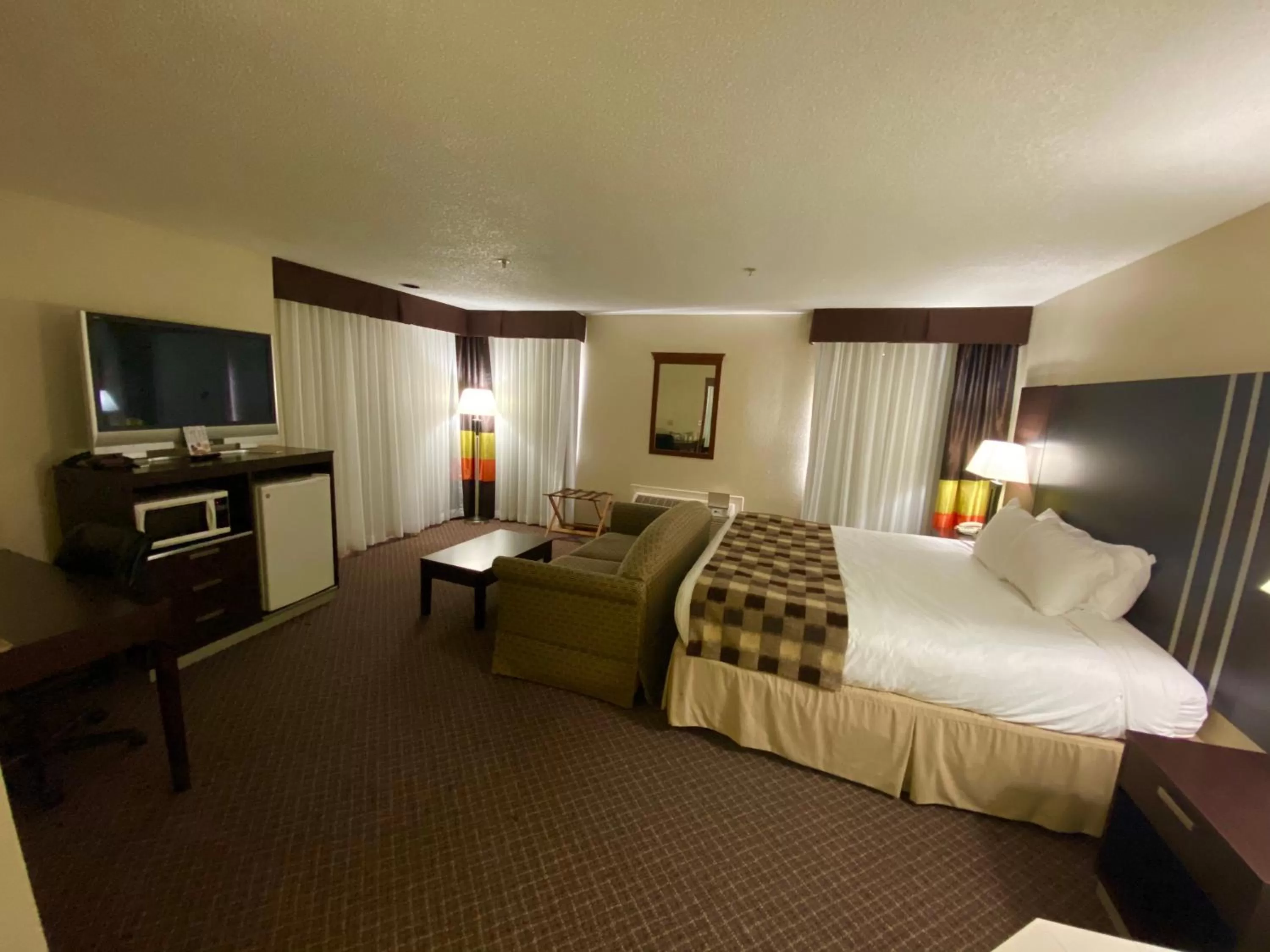 Photo of the whole room, Bed in Baymont by Wyndham Smyrna