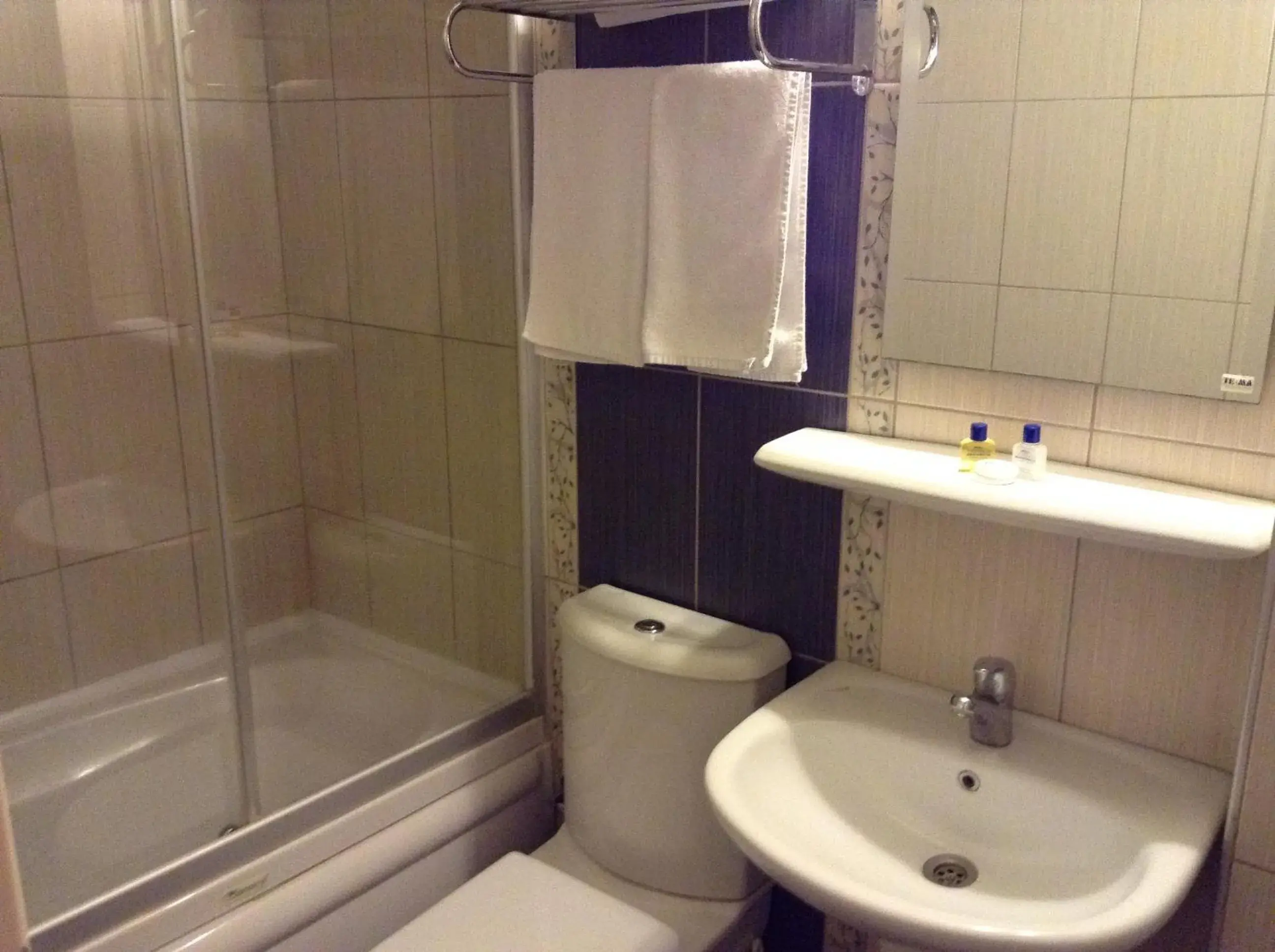 Bathroom in Tayhan Hotel