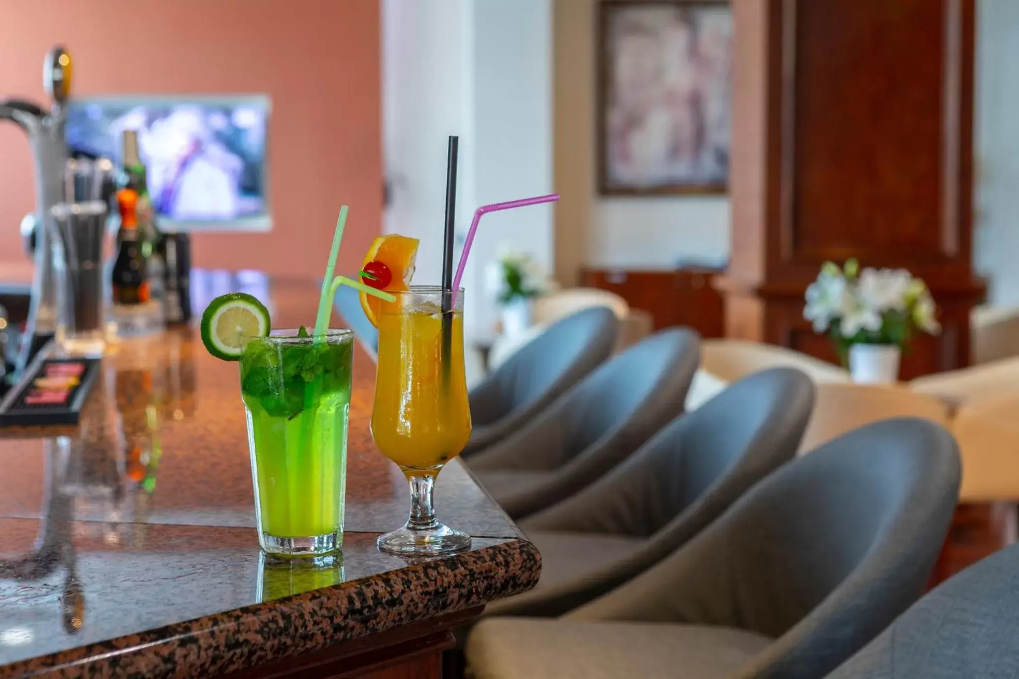 Lounge or bar in Kapetanios Limassol Hotel