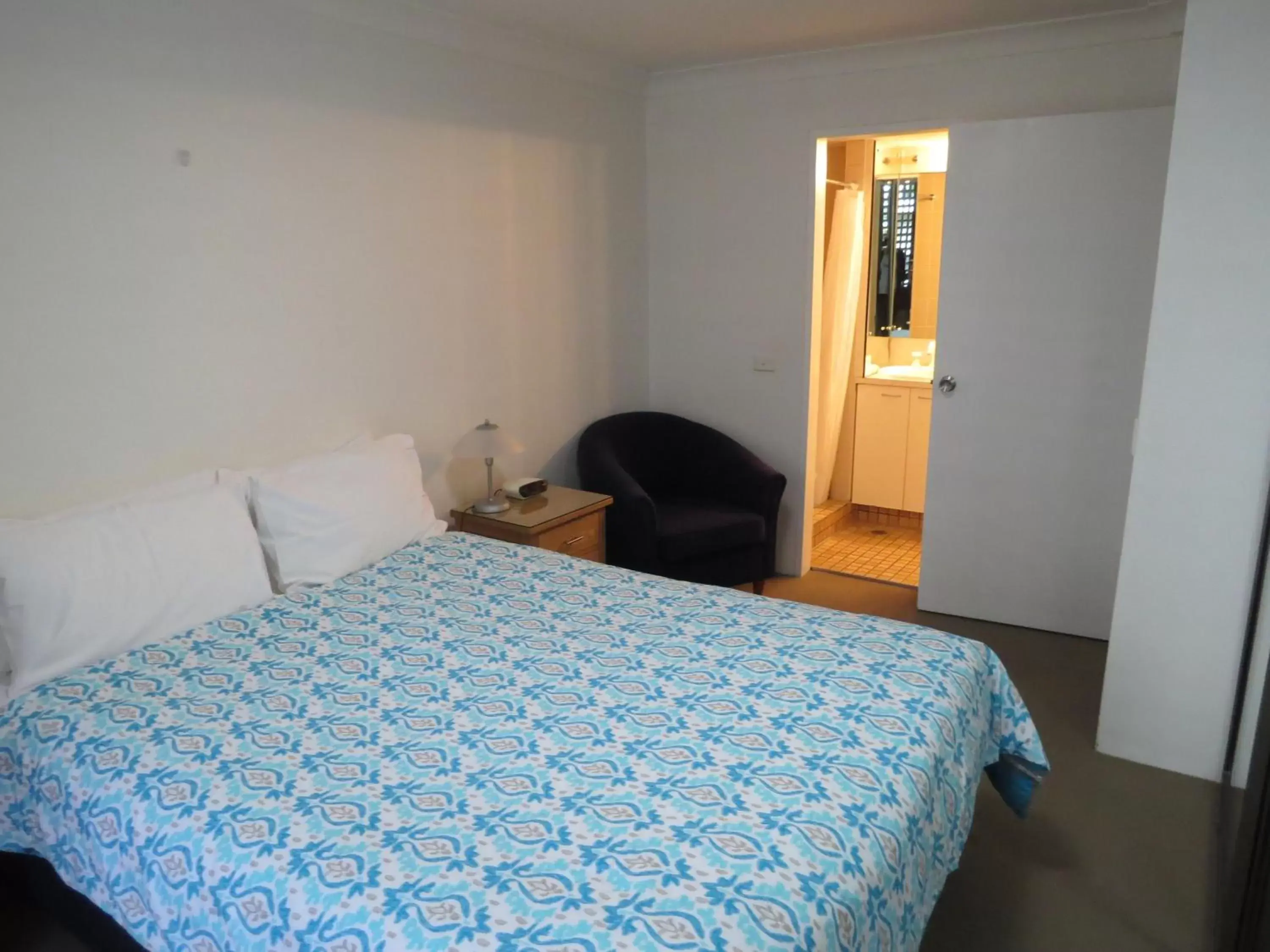 Photo of the whole room, Bed in Manly Paradise Motel & Apartments