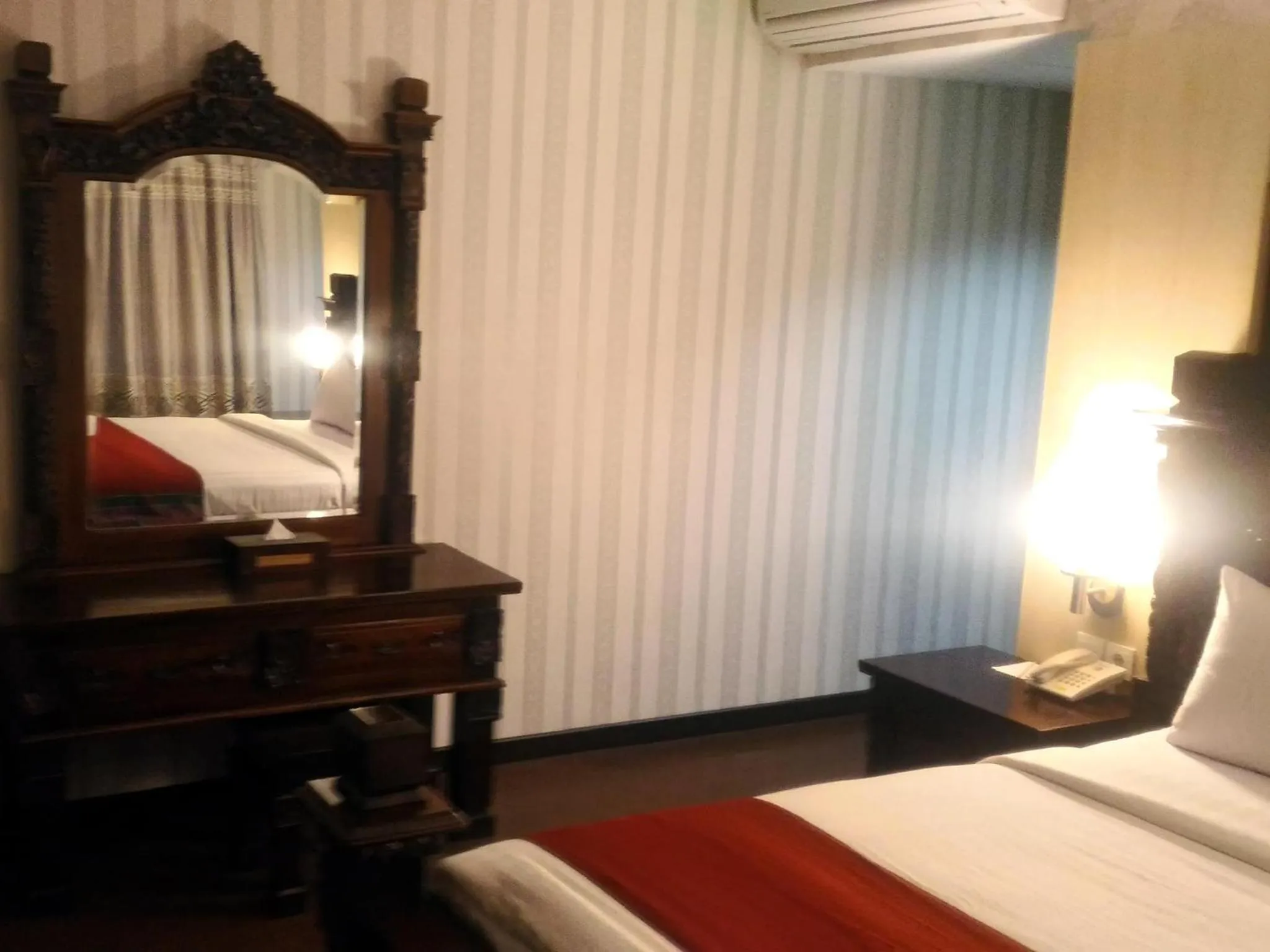 Bedroom, Bed in Grand Puri Saron Hotel Yogyakarta