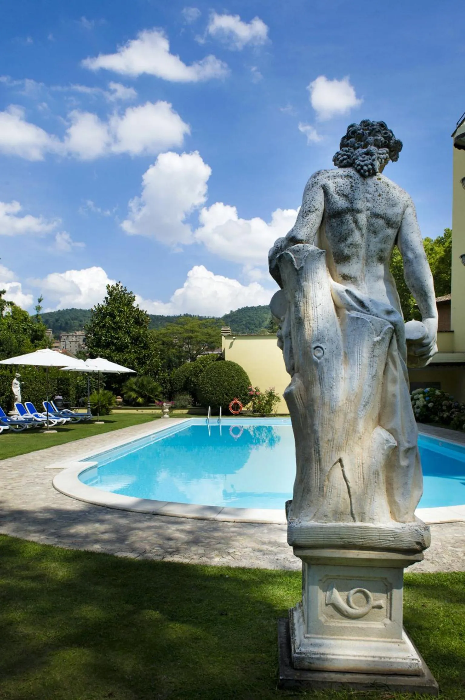 Summer in Hotel Royal