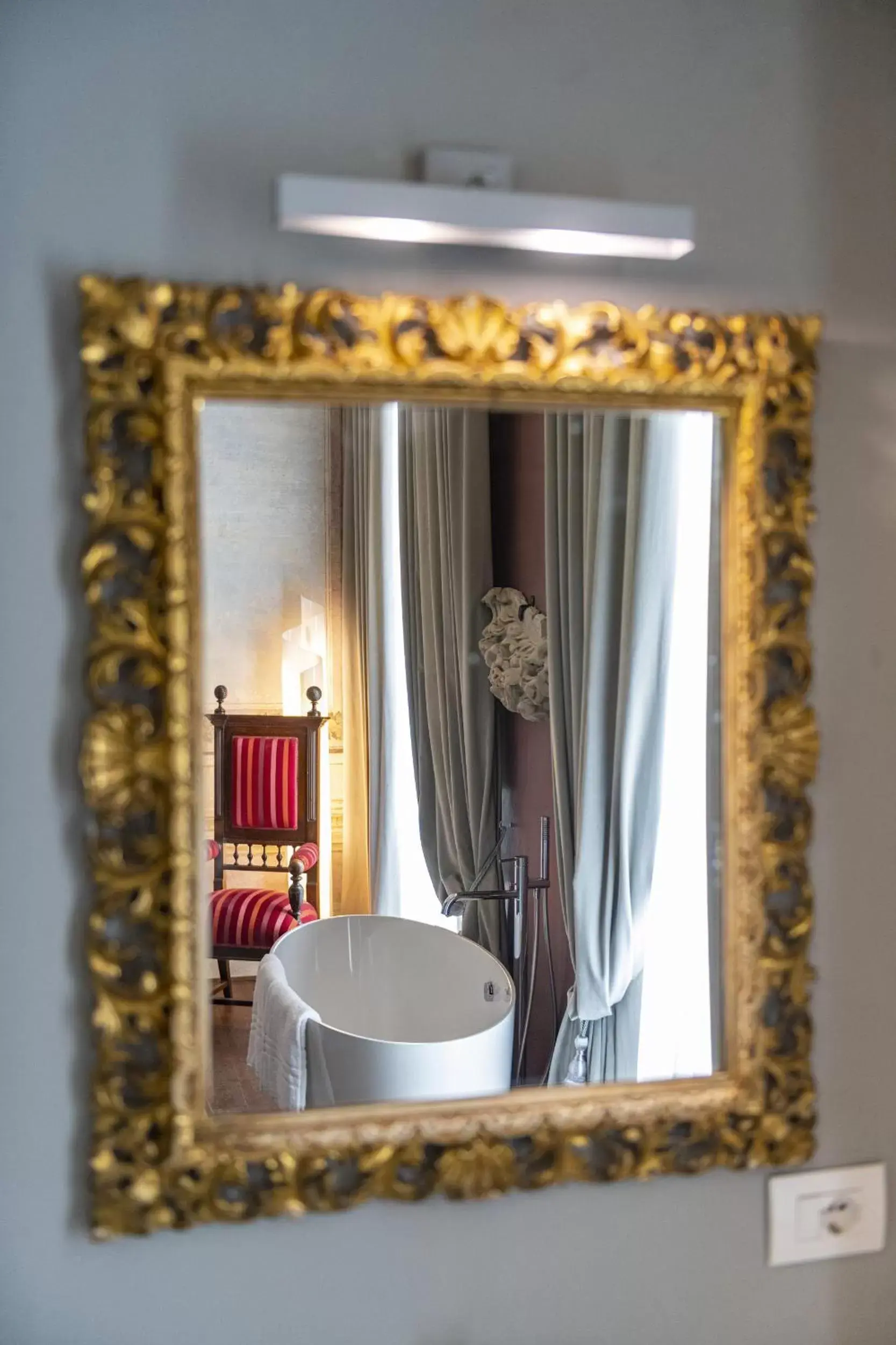 Bedroom, Bathroom in Casa Botticelli