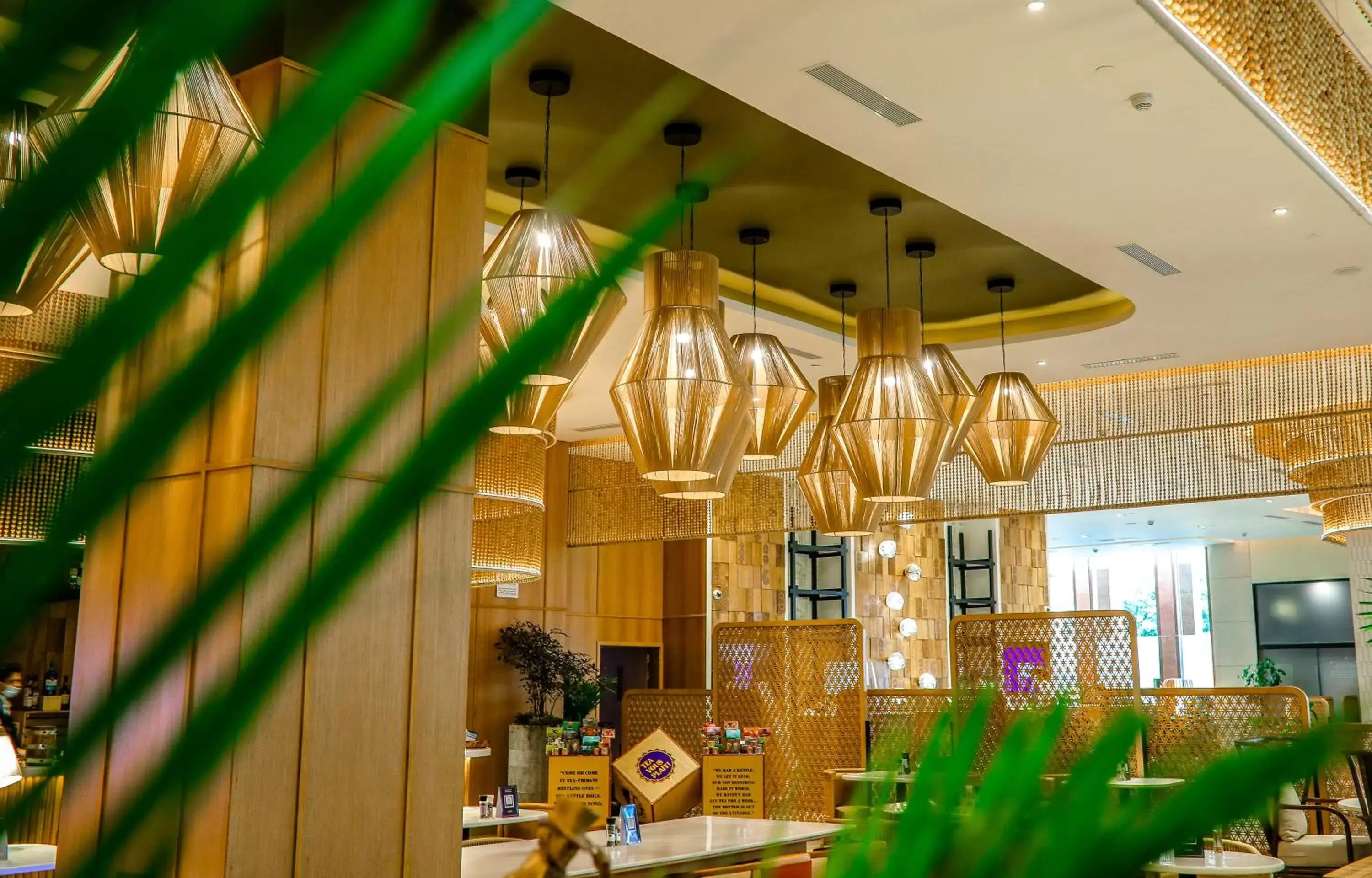 Restaurant/places to eat in Novotel Hyderabad Airport