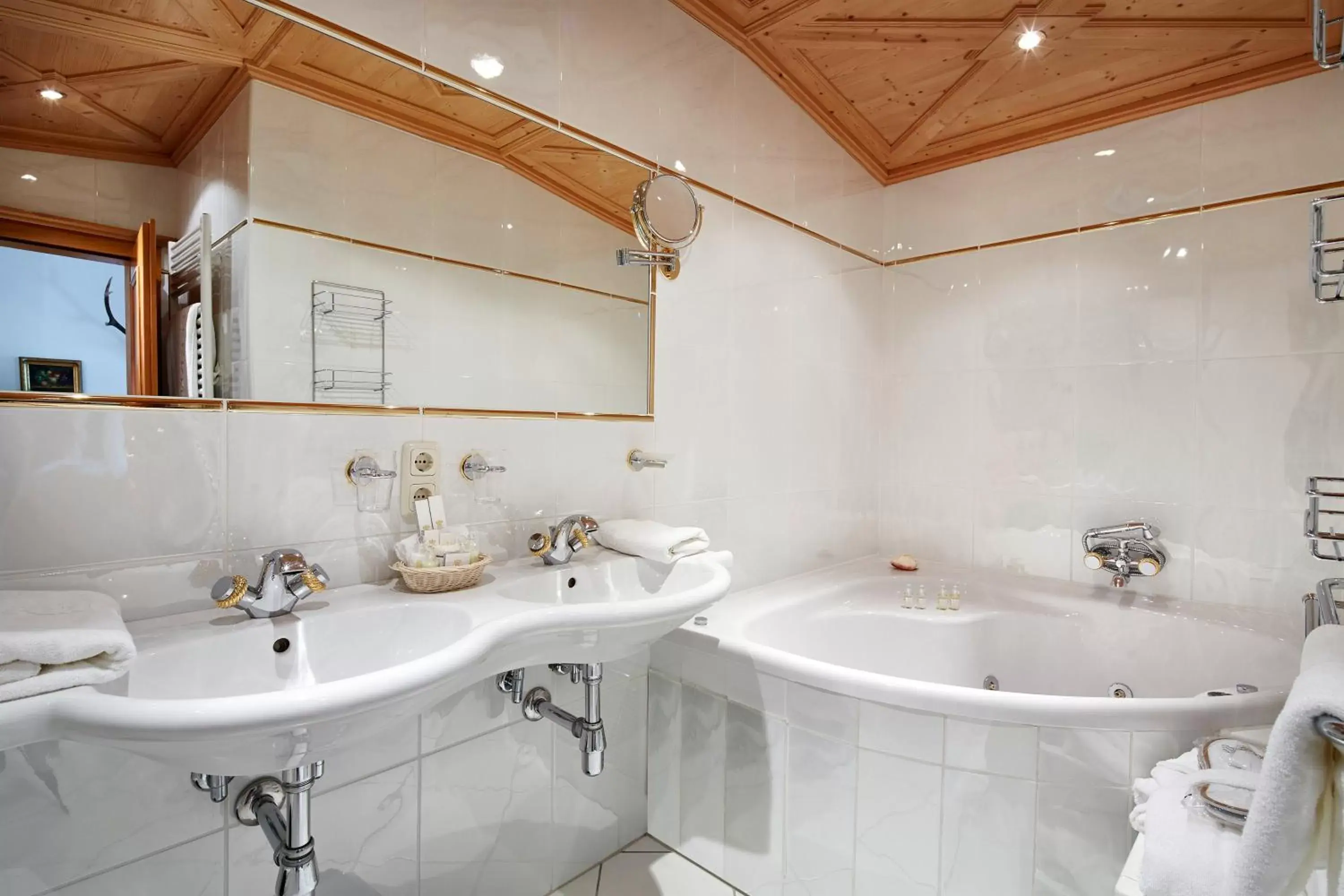 Bathroom in Relais & Châteaux Hotel Tennerhof