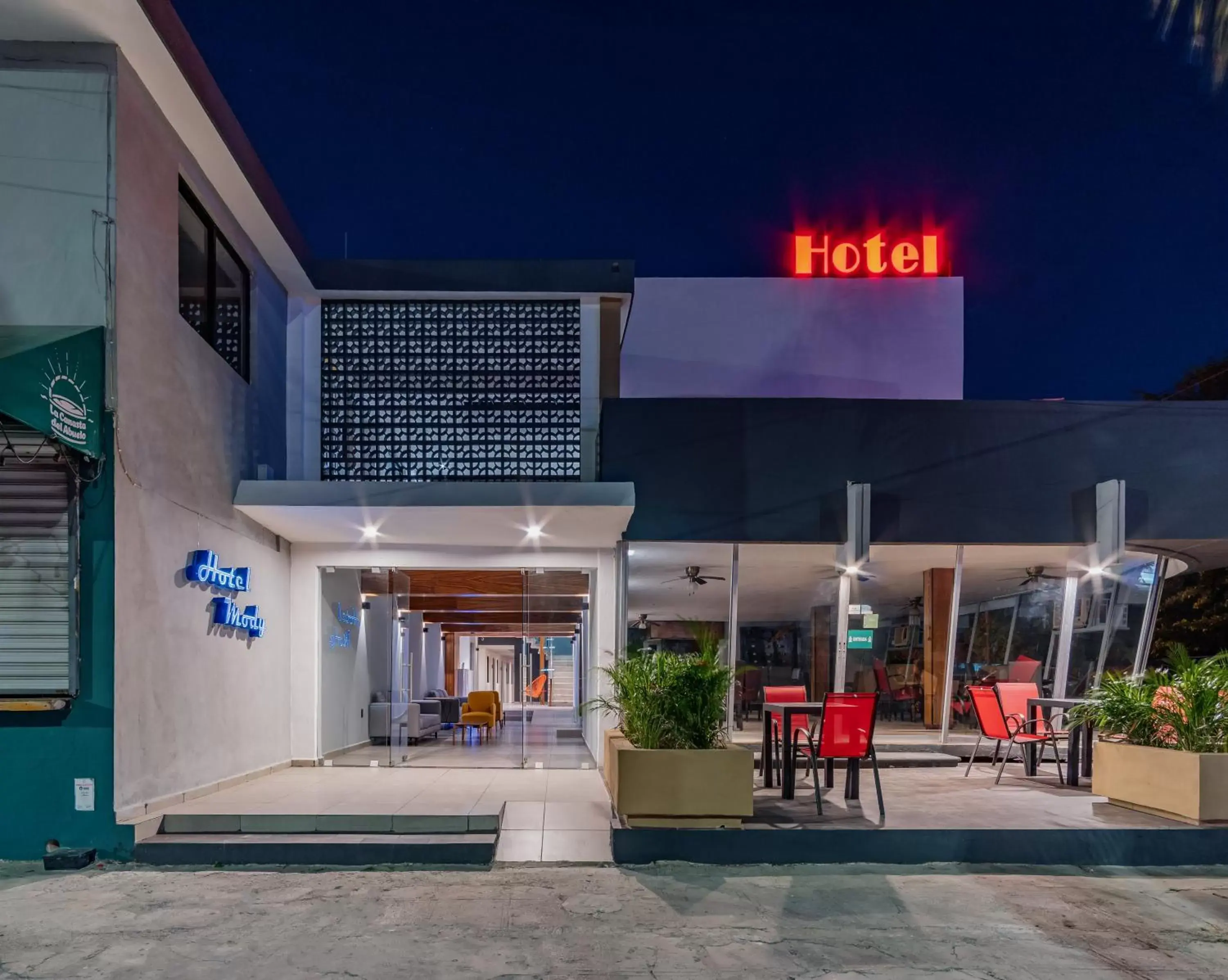 Facade/entrance, Property Building in Hotel Mody