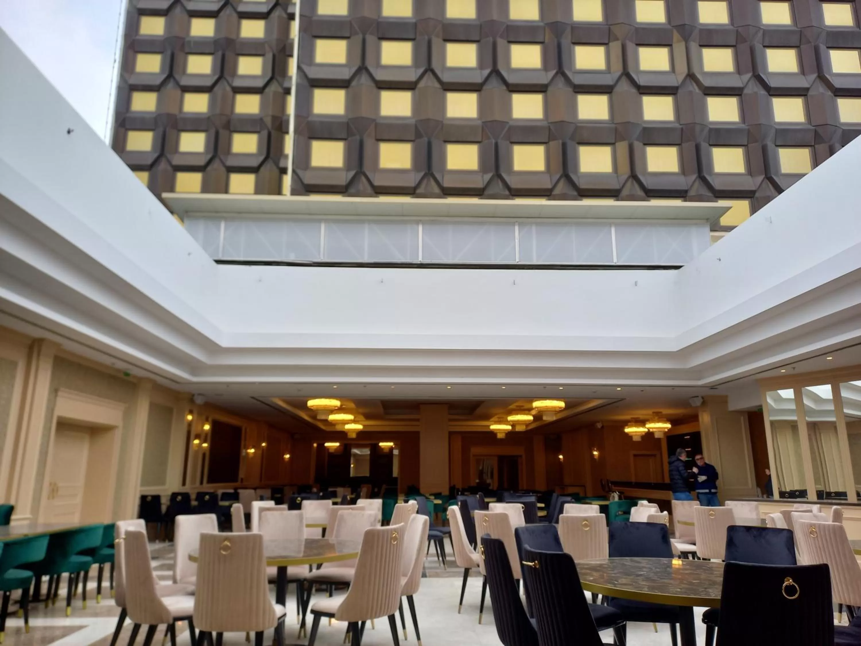 Restaurant/places to eat in Astoria Grand Hotel