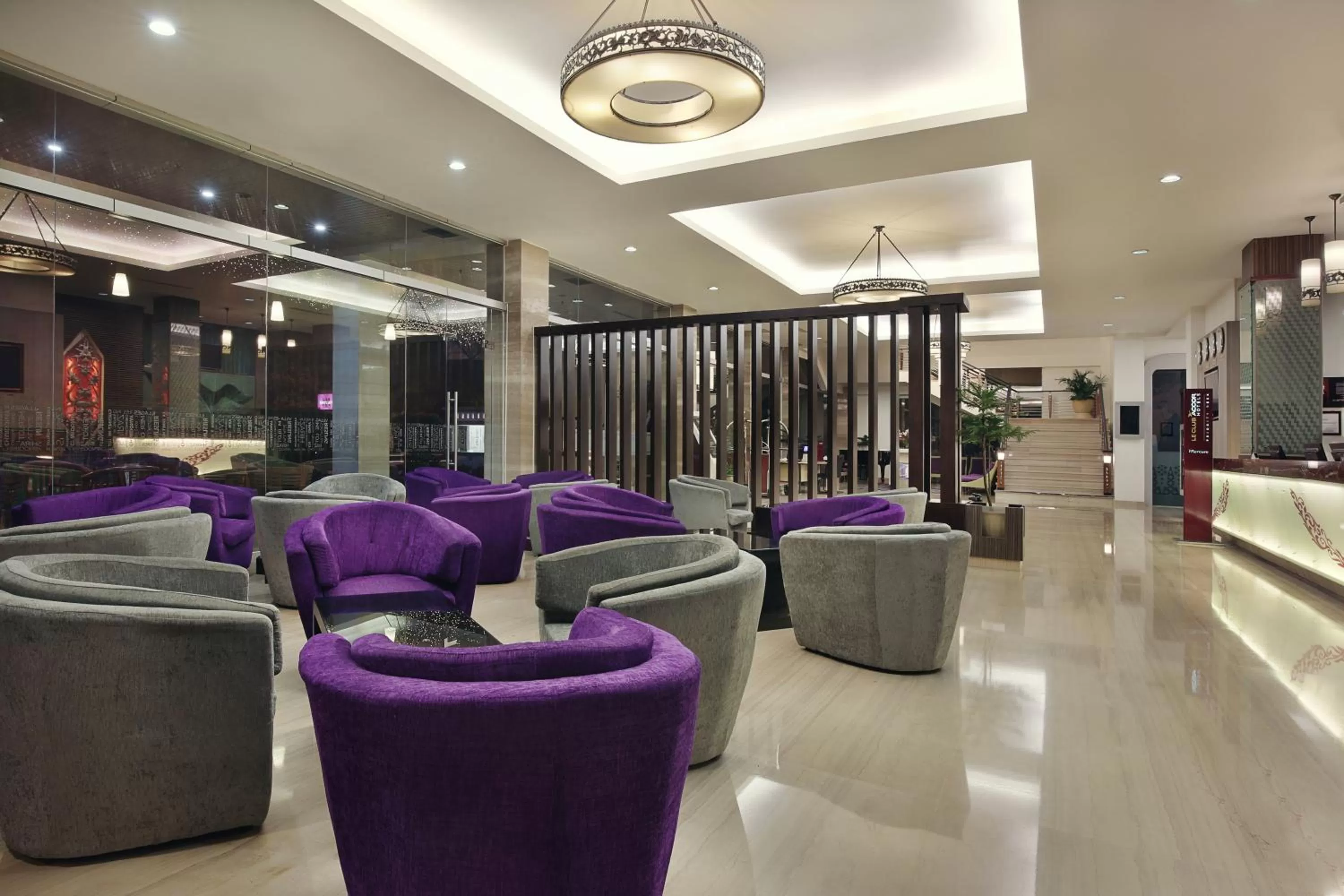 Lobby or reception in Mercure Pontianak City Center