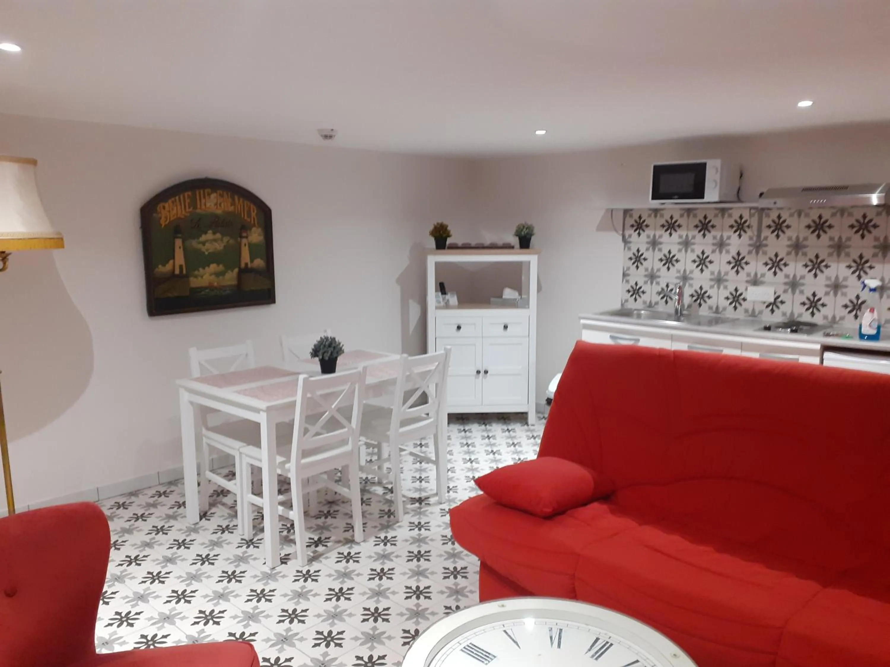 Kitchen or kitchenette in Hotel de Charme La Bonne Adresse - Logis hotels