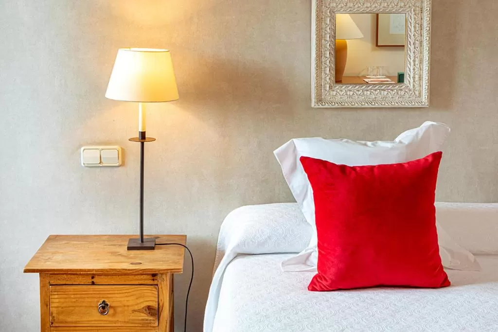 Photo of the whole room, Bed in Hospederia de Santo Domingo