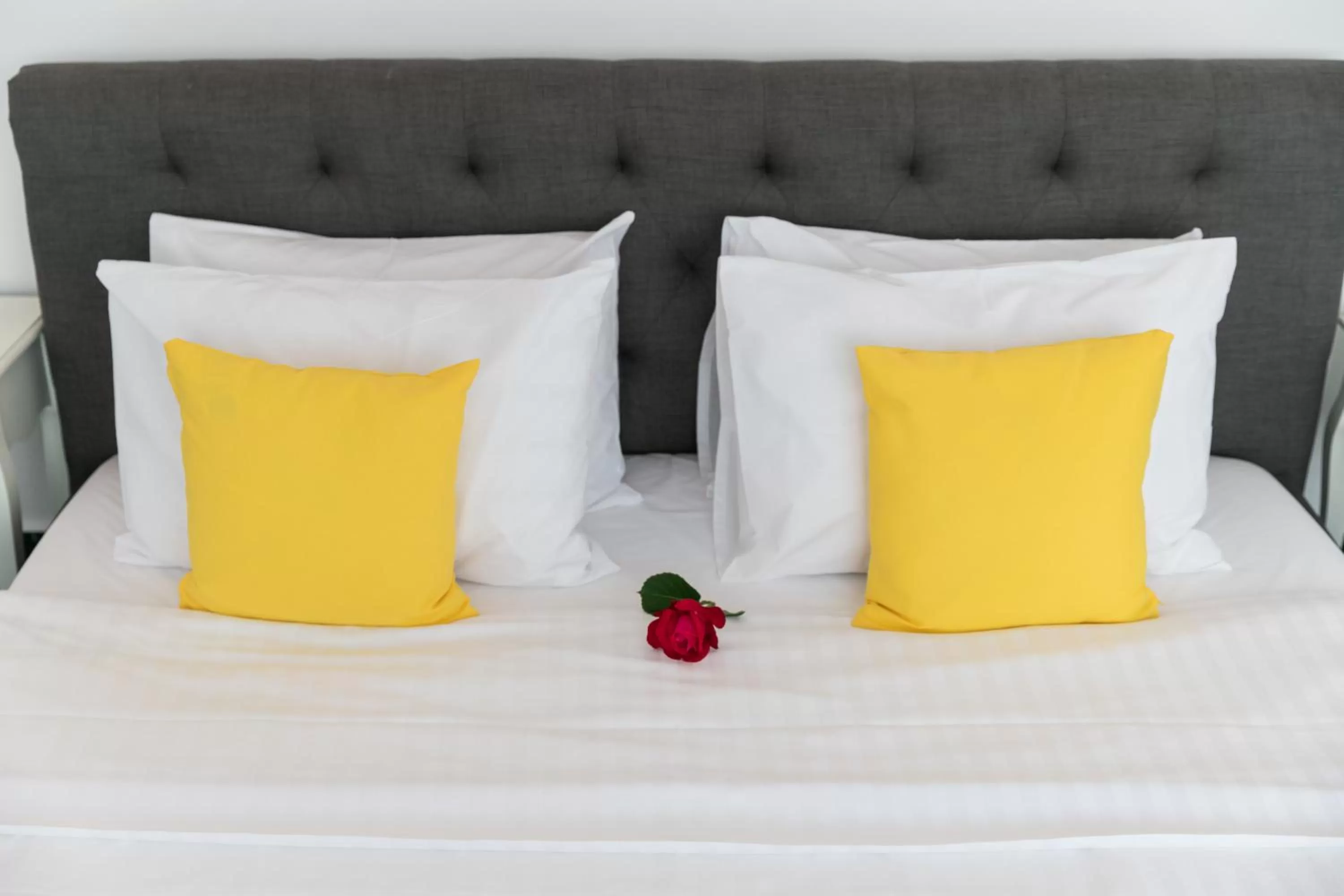 Bed in Avenue Palm Eforie - Avenue Hotels