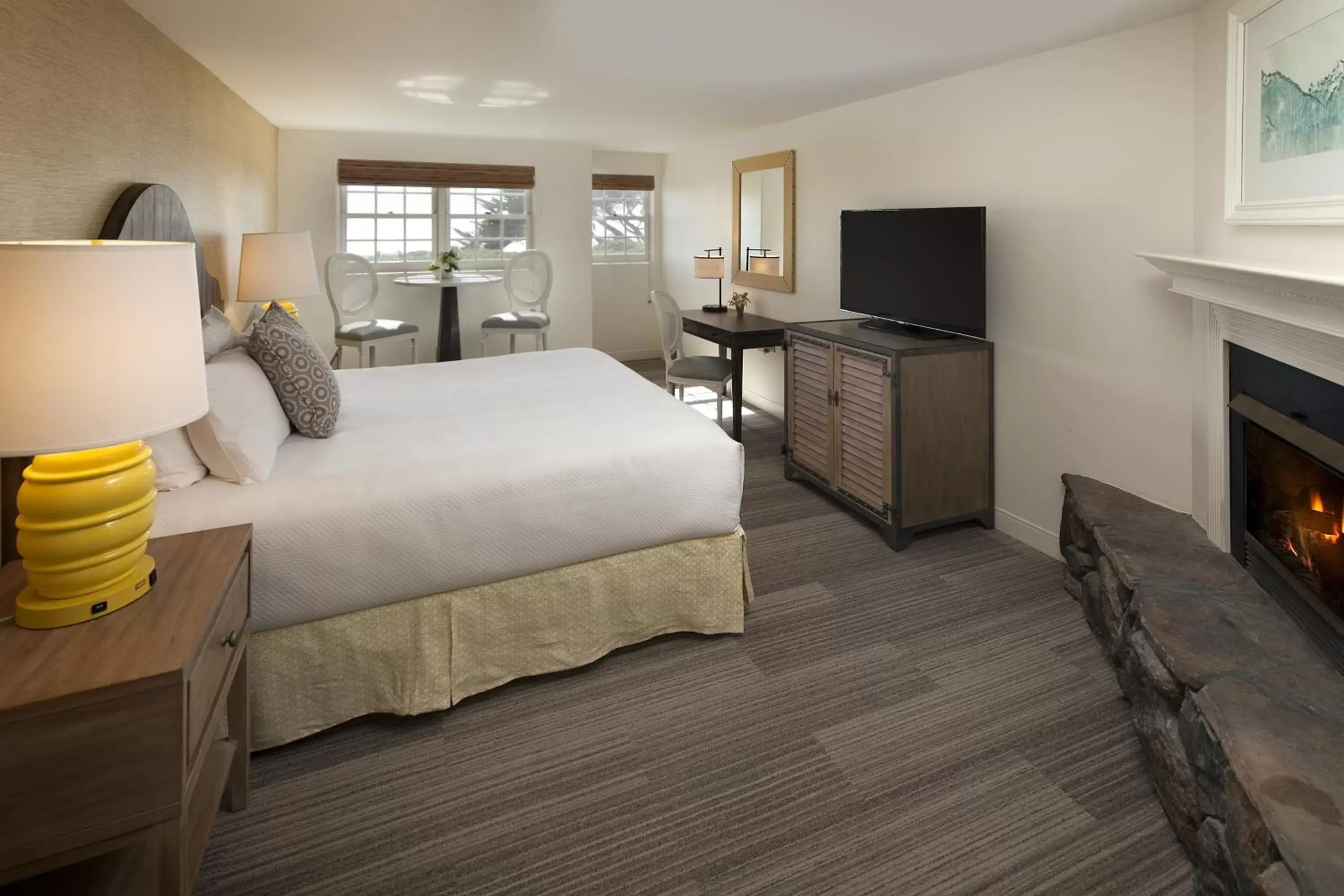 Photo of the whole room, Bed in Fogcatcher Inn Photo of the whole room, Bed in Fogcatcher Inn